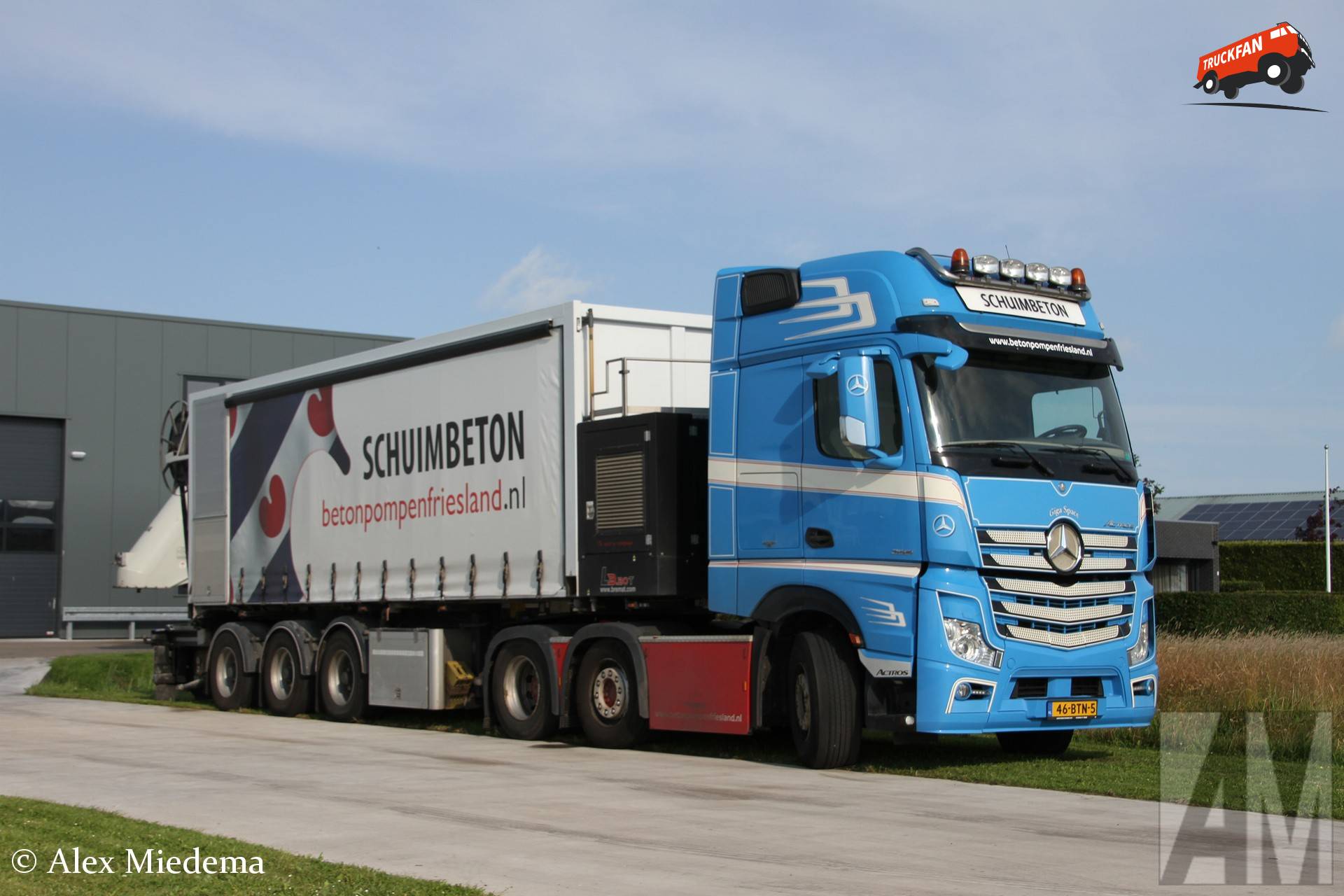 Betonpompen Friesland Mercedes-Benz Actros truck