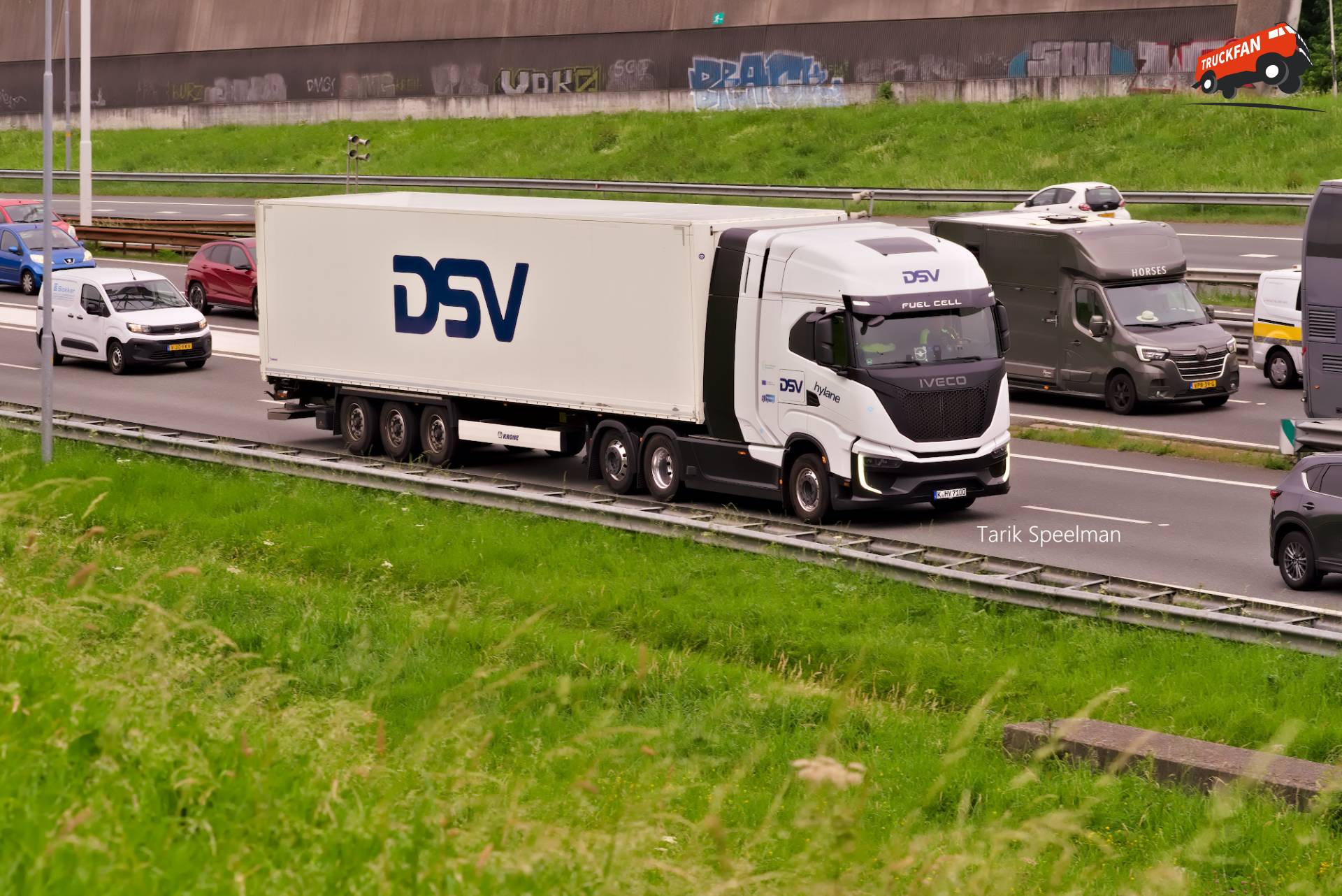 Iveco Fuel Cell vrachtwagen met kenteken K HY 7100