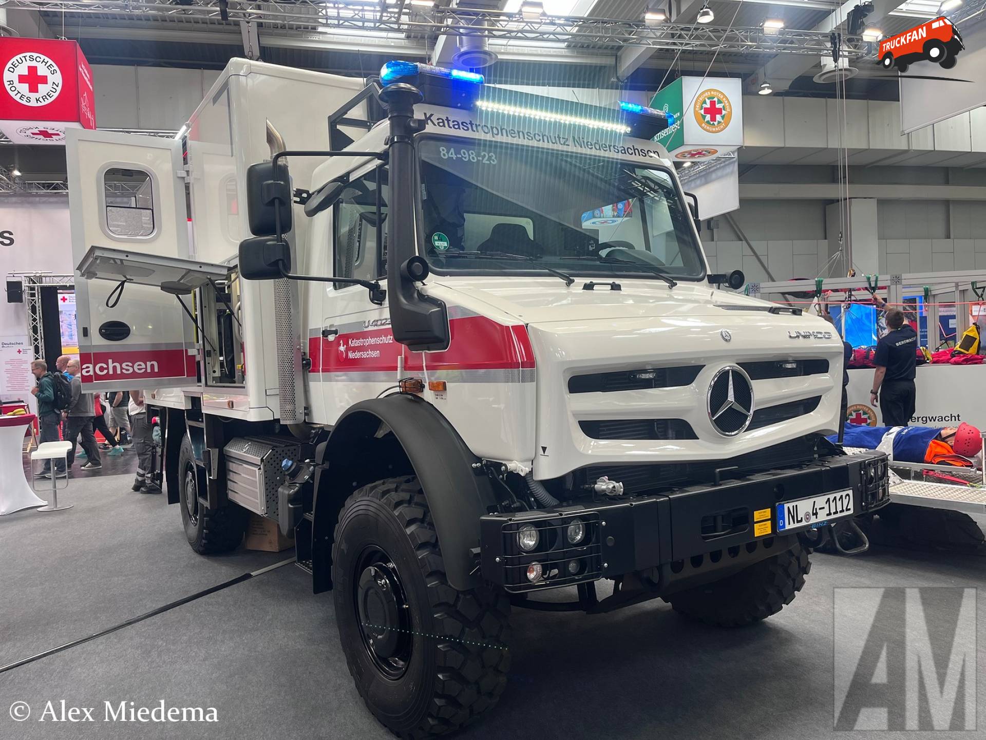 Katastrophenschutz Niedersachsen Unimog U4023 op Messe Hannover