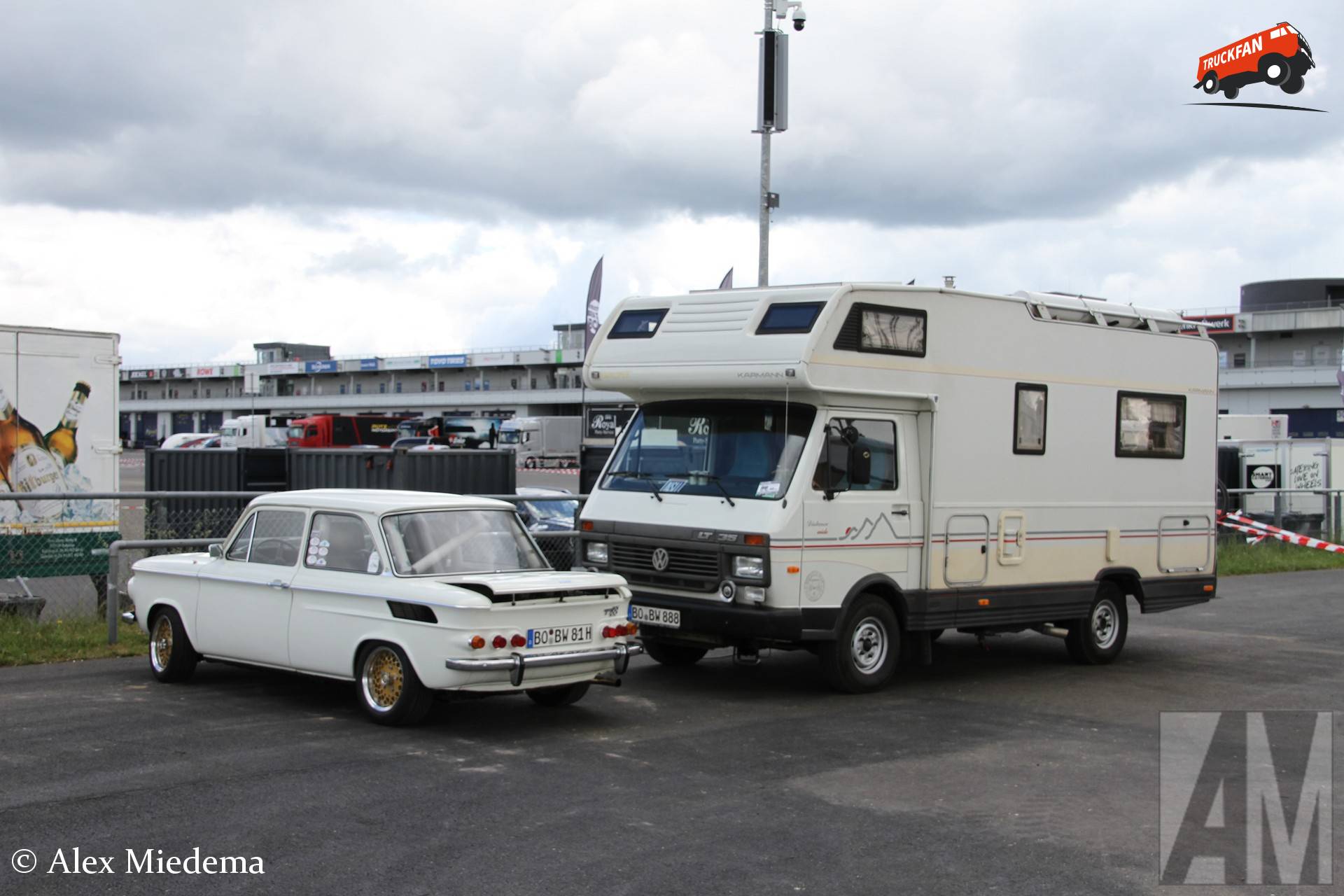 VW LT en NSU TT naast elkaar op Nürburgring Classic