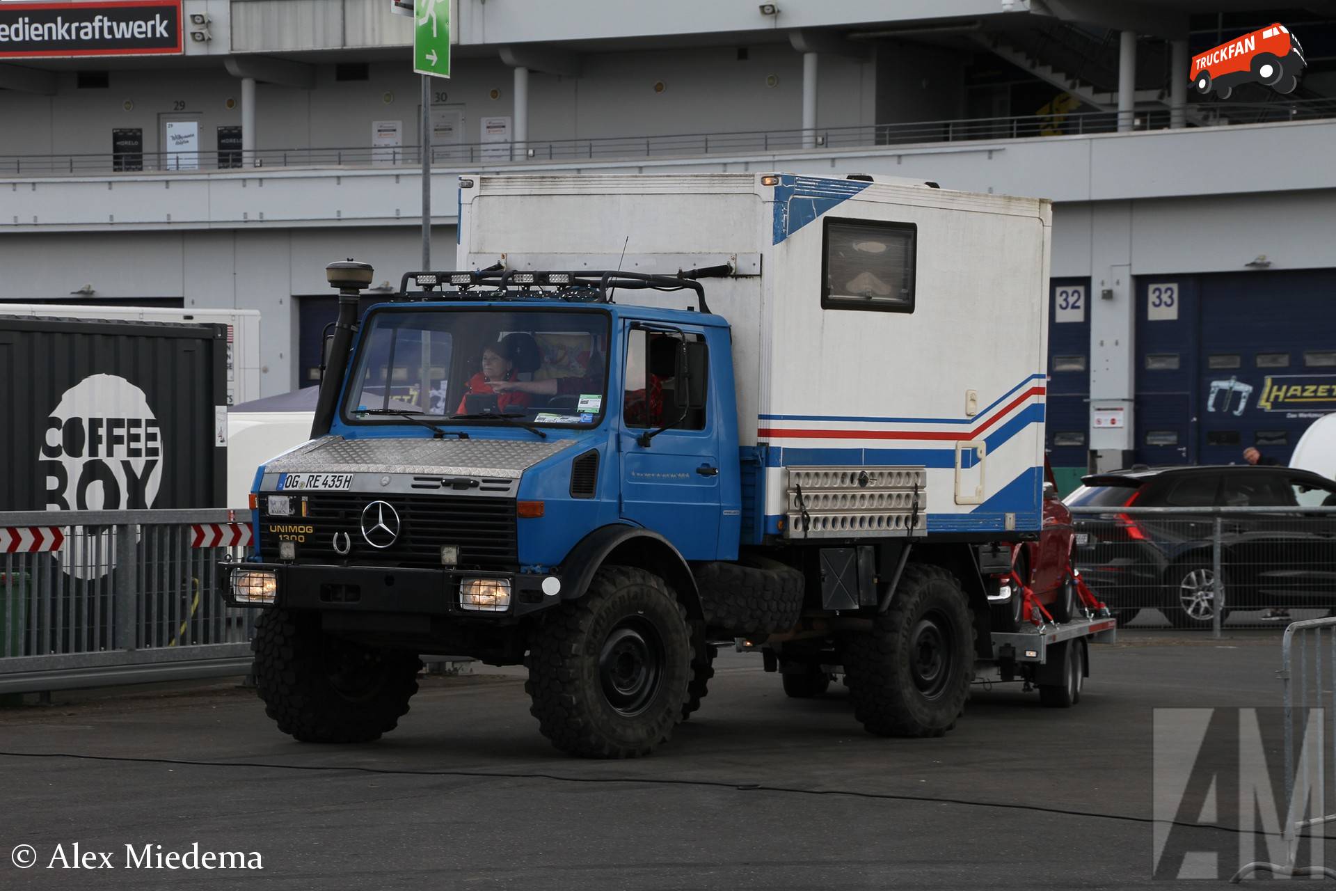 Racetransporter Unimog U1300 bij Nürburgring Classic 2026