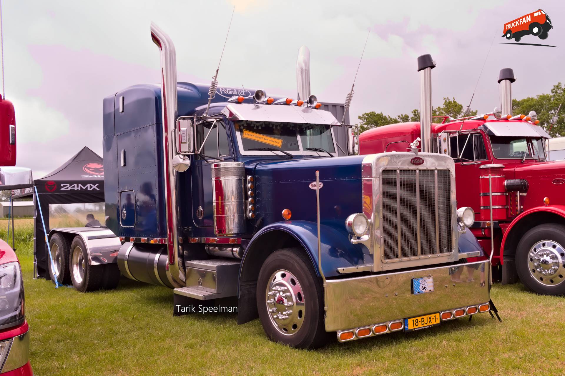 Peterbilt 379 truck with license plate 18-BJX-1