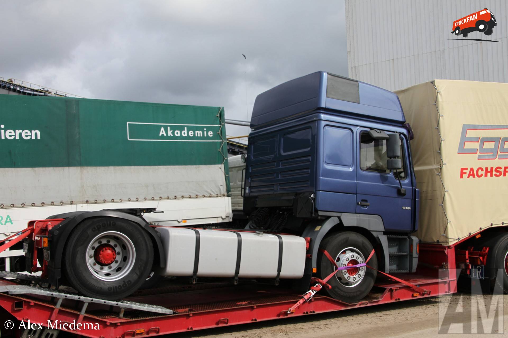 MAN F2000 19.414 vrachtwagen in Markelo