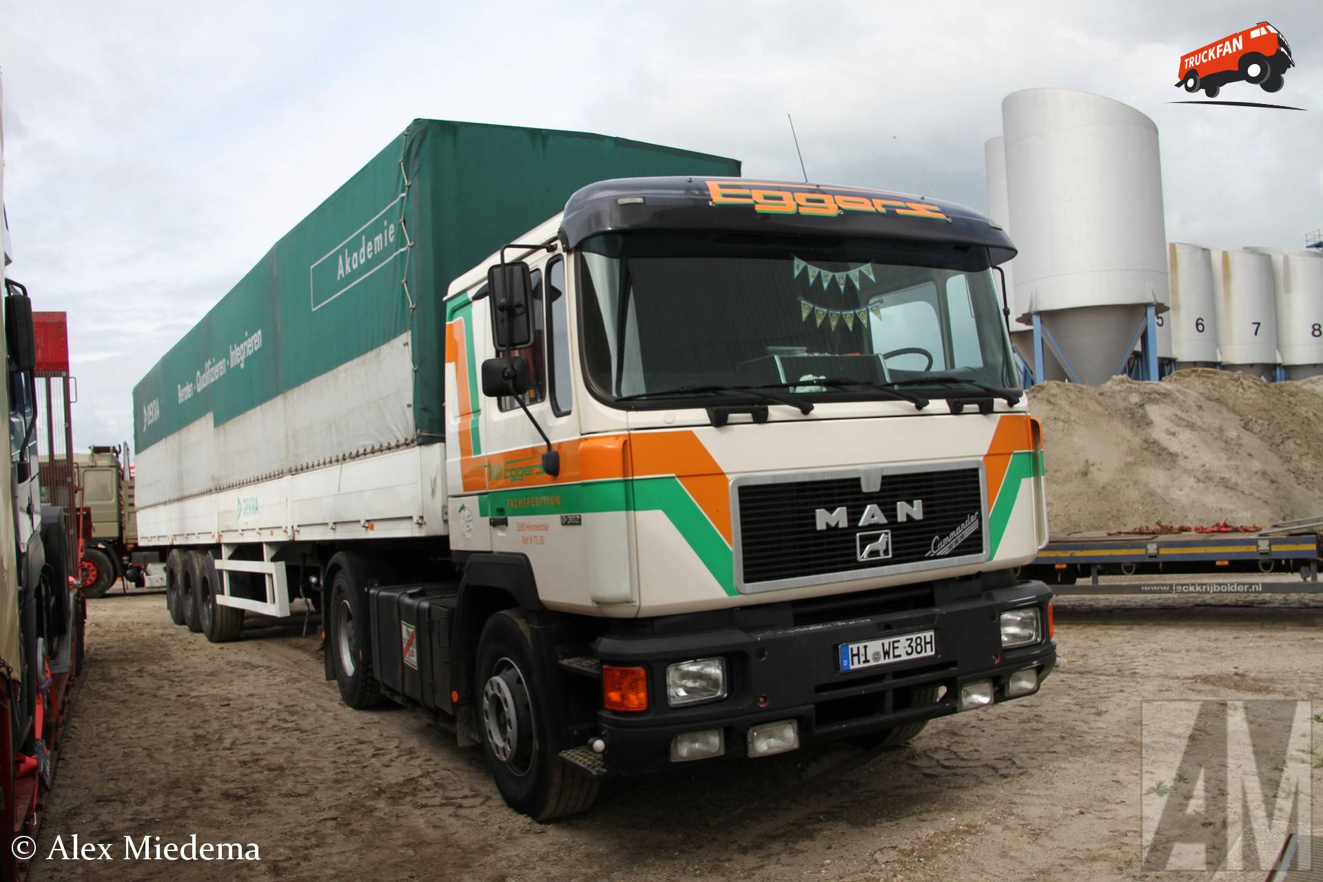 MAN F90 Commander 19.362 vrachtwagen in Markelo