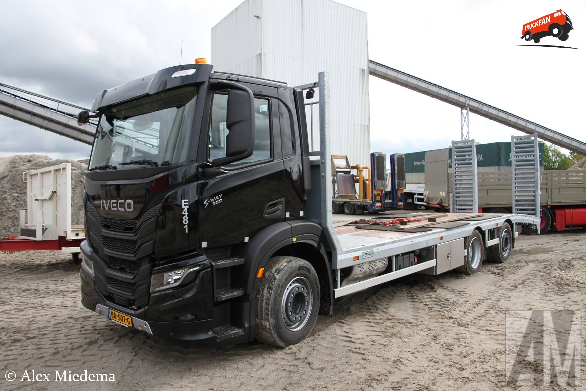 Veldhuizen Oprij S-Way 32-90 op Higro Markelo