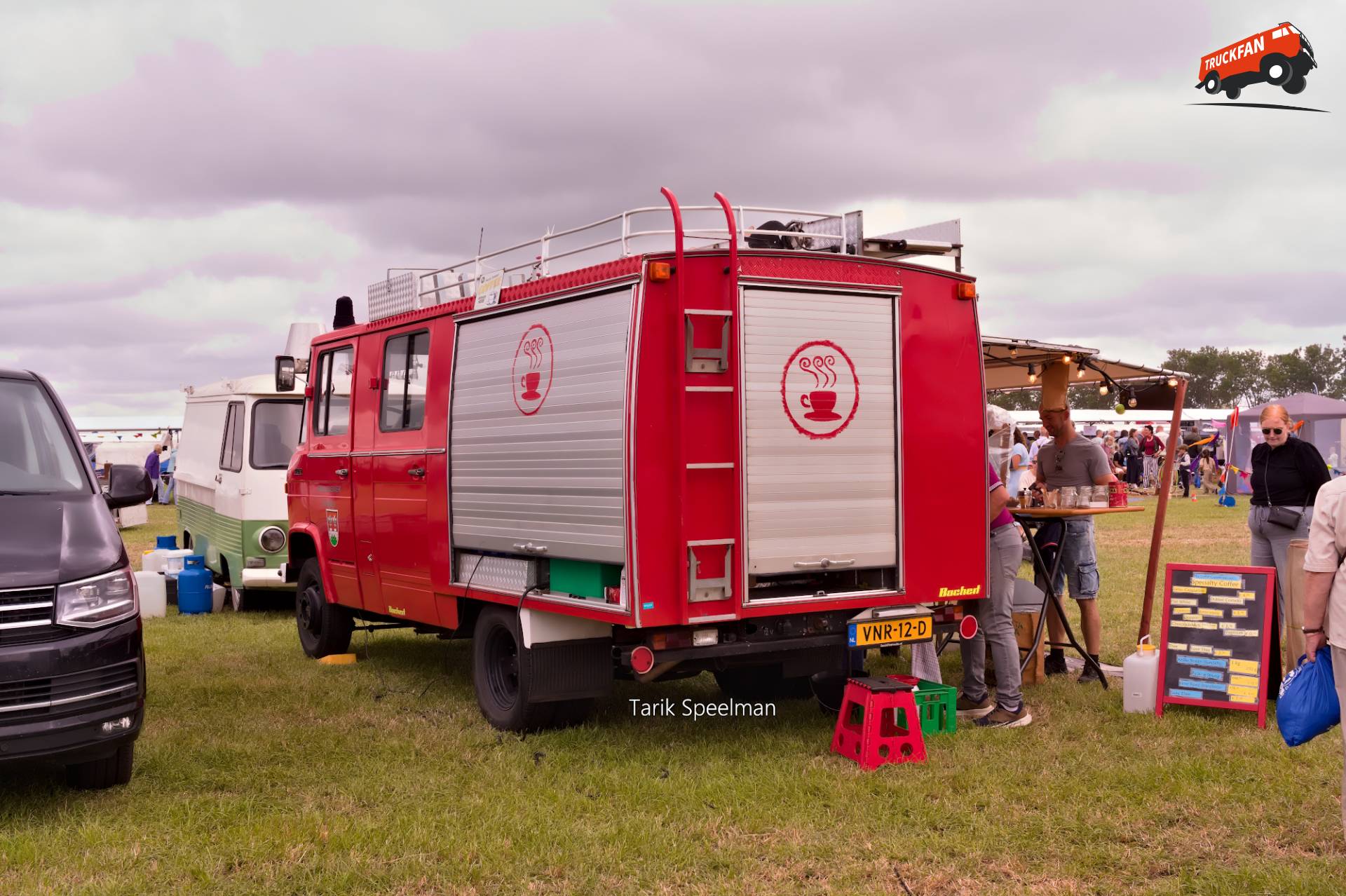 Mercedes-Benz LF409 Ex-Fire Truck Food Truck