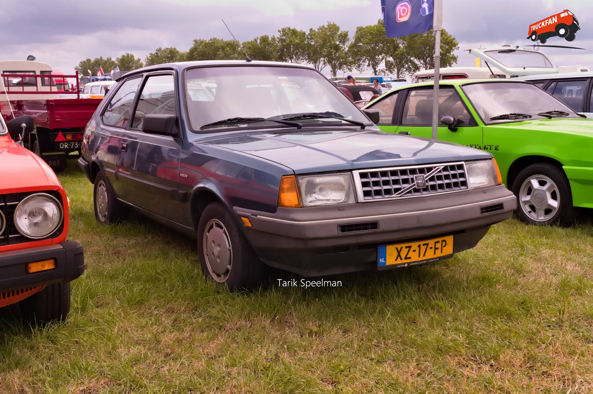 Volvo 340 GL personenvervoer in Hensbroek