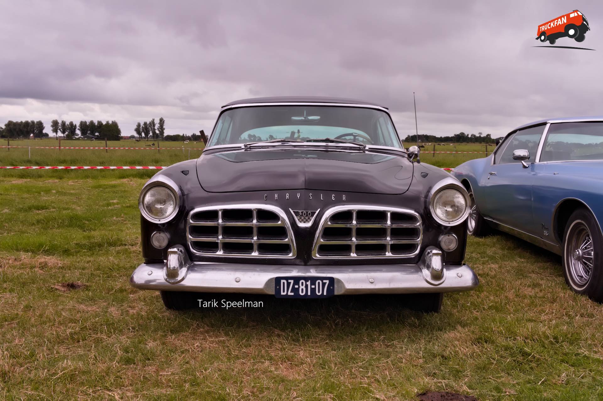 Chrysler 300 personenvervoermiddel in Hensbroek