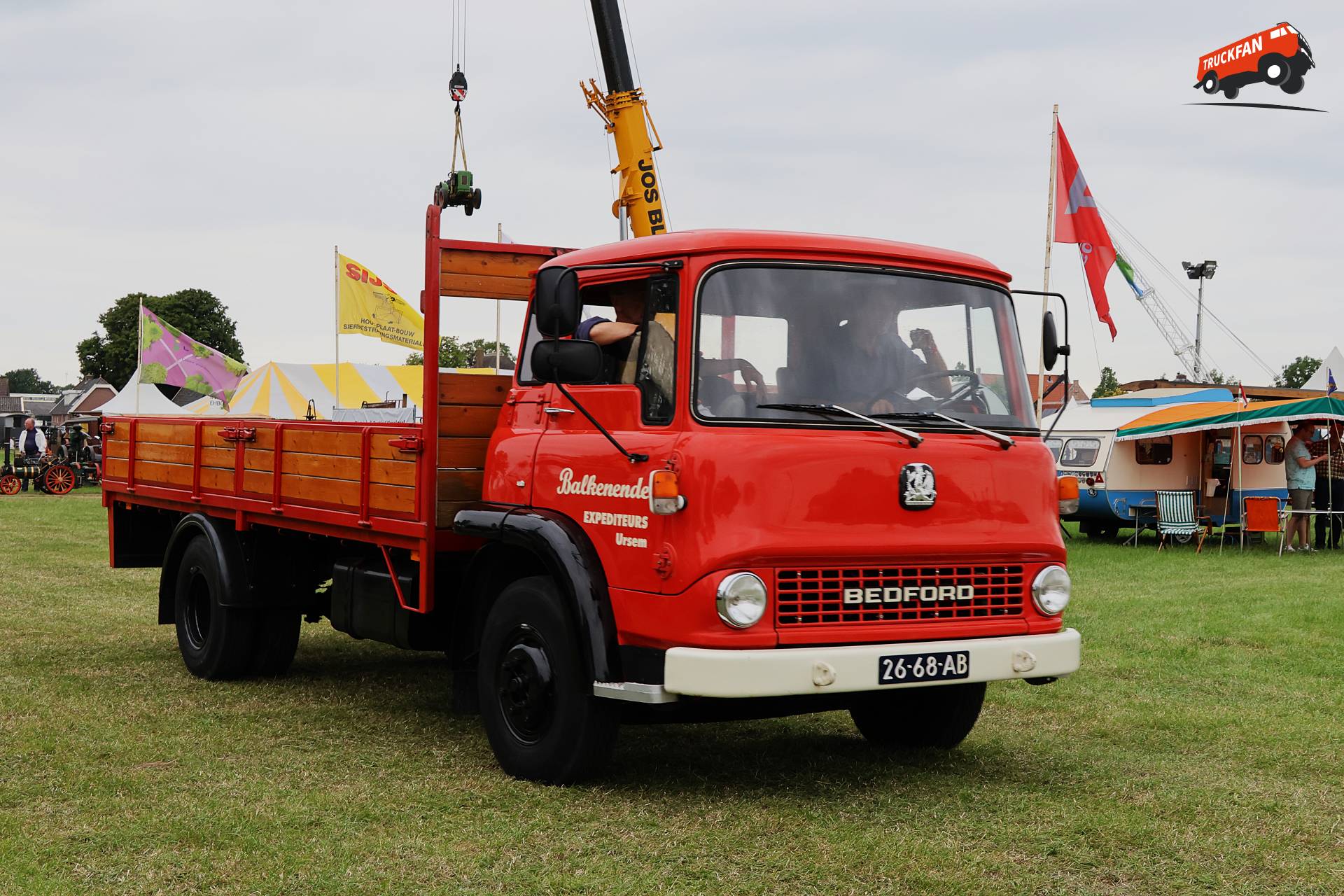 Bedford TK op historisch festival in Hensbroek