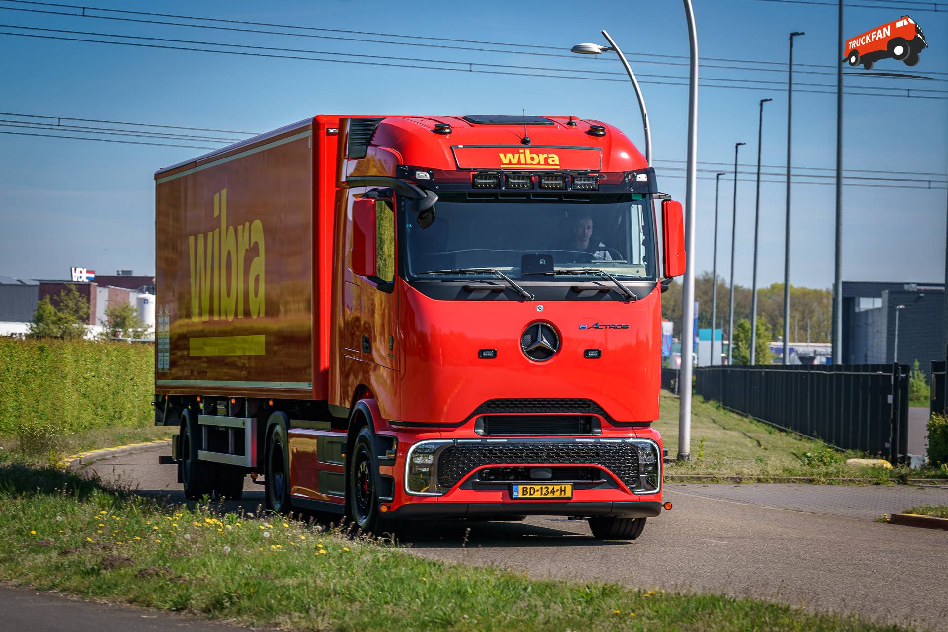 Mercedes-Benz eActros elektrische trucks bij Wibra