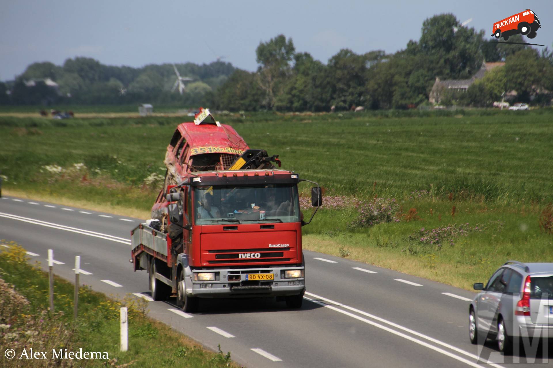 Iveco EuroCargo vrachtwagen met kenteken BD-VX-08