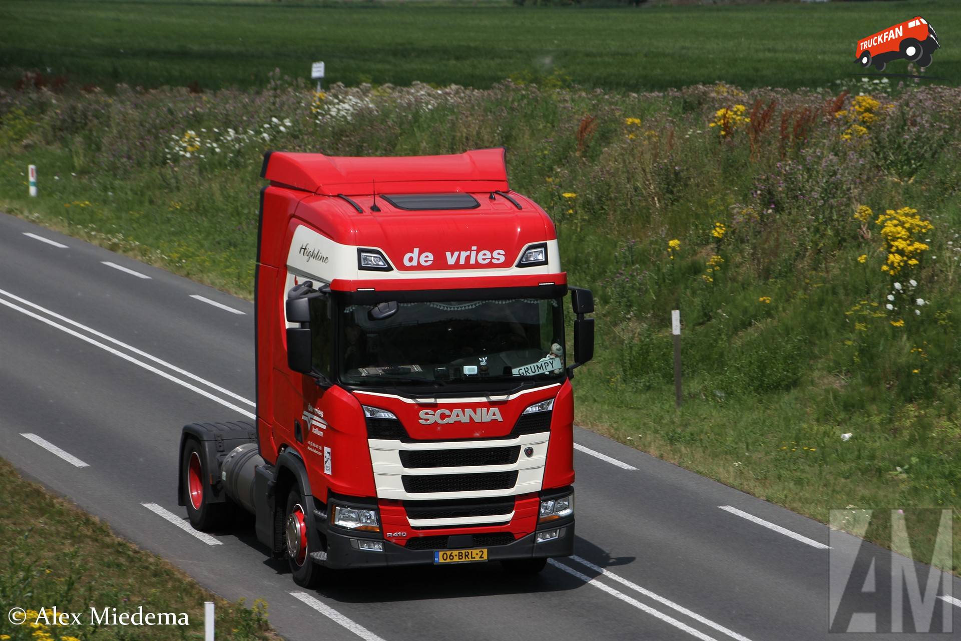 De Vries Hallum Scania R410 truck near Stiens