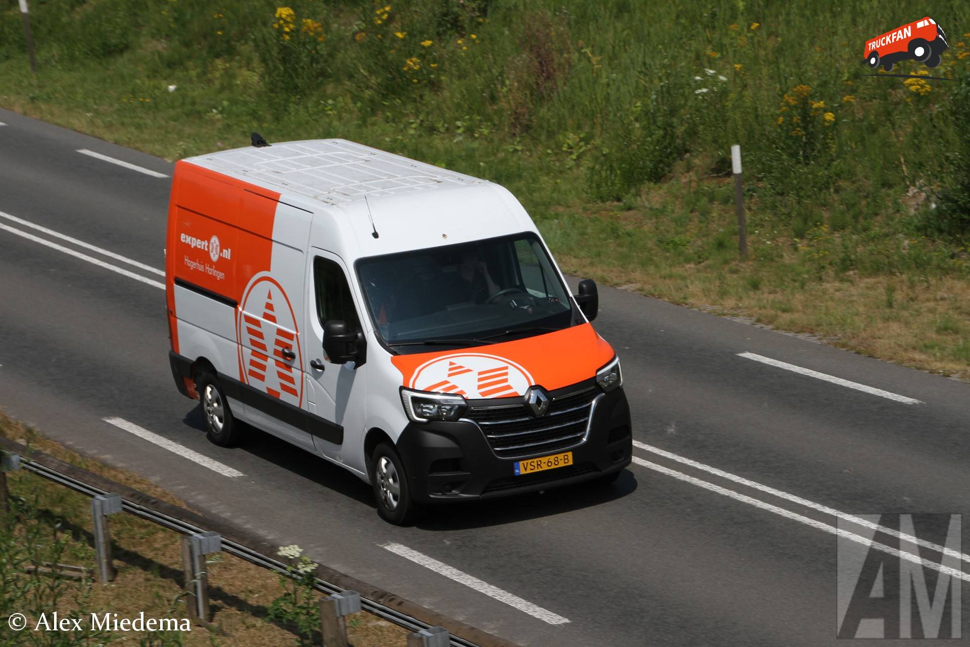 Renault Master van Expert Hogerhuis Harlingen