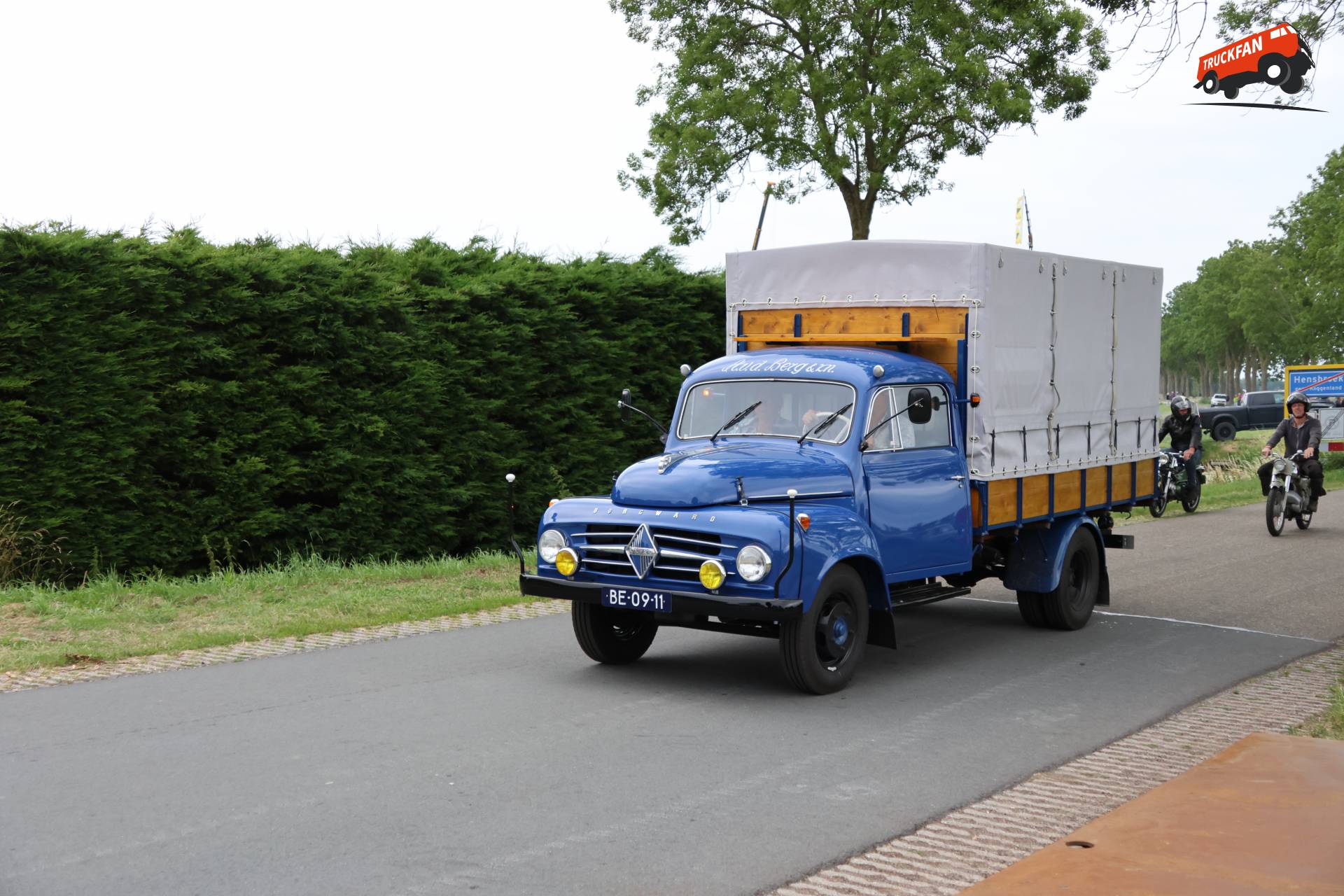 Borgward B1500 bij historisch festival in Hensbroek