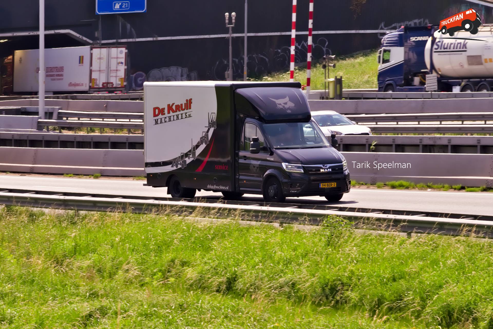 MAN TGE vrachtwagen met kenteken 94-BZR-2