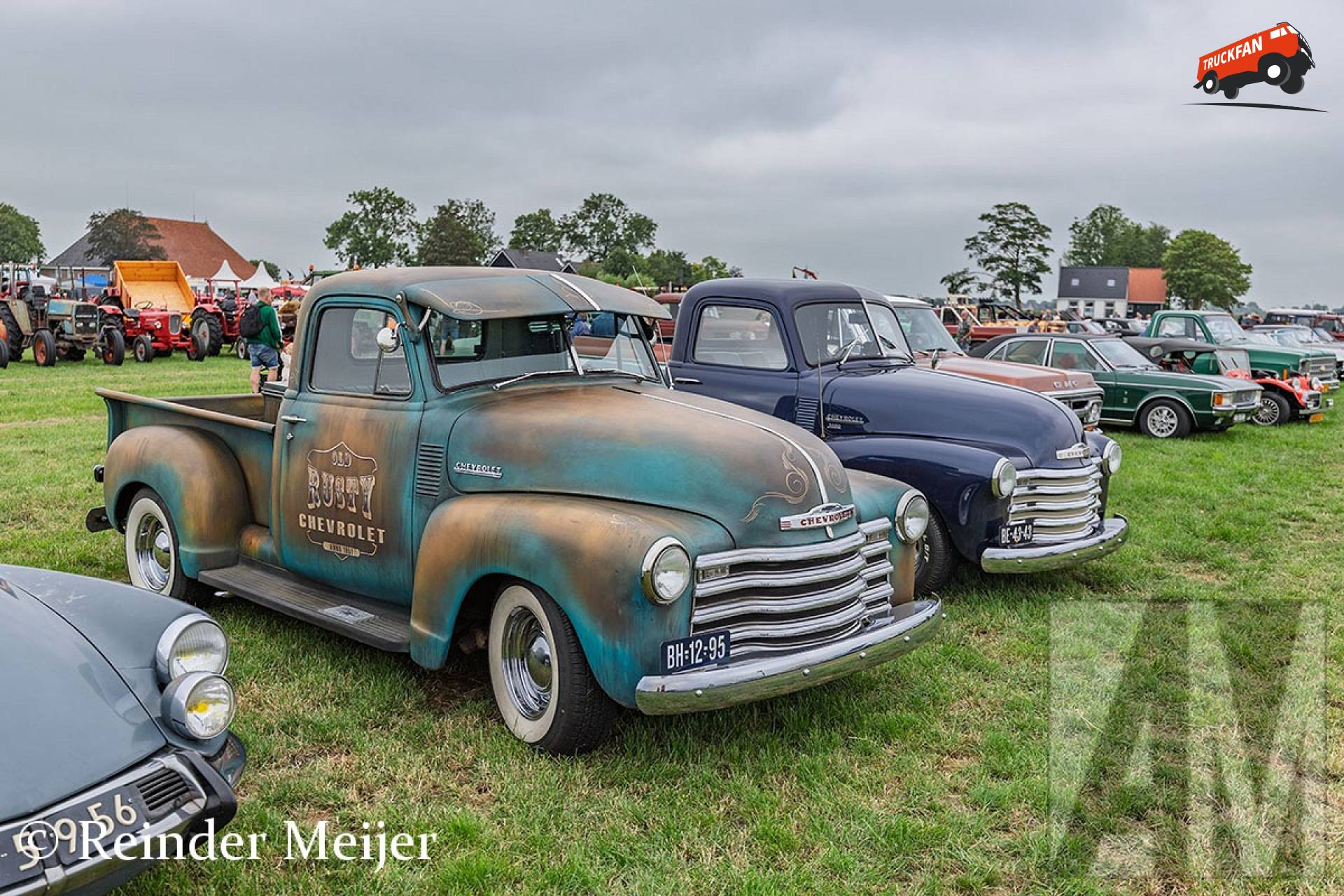 Chevrolet 3100 bij Oldtimerdei Nijlân