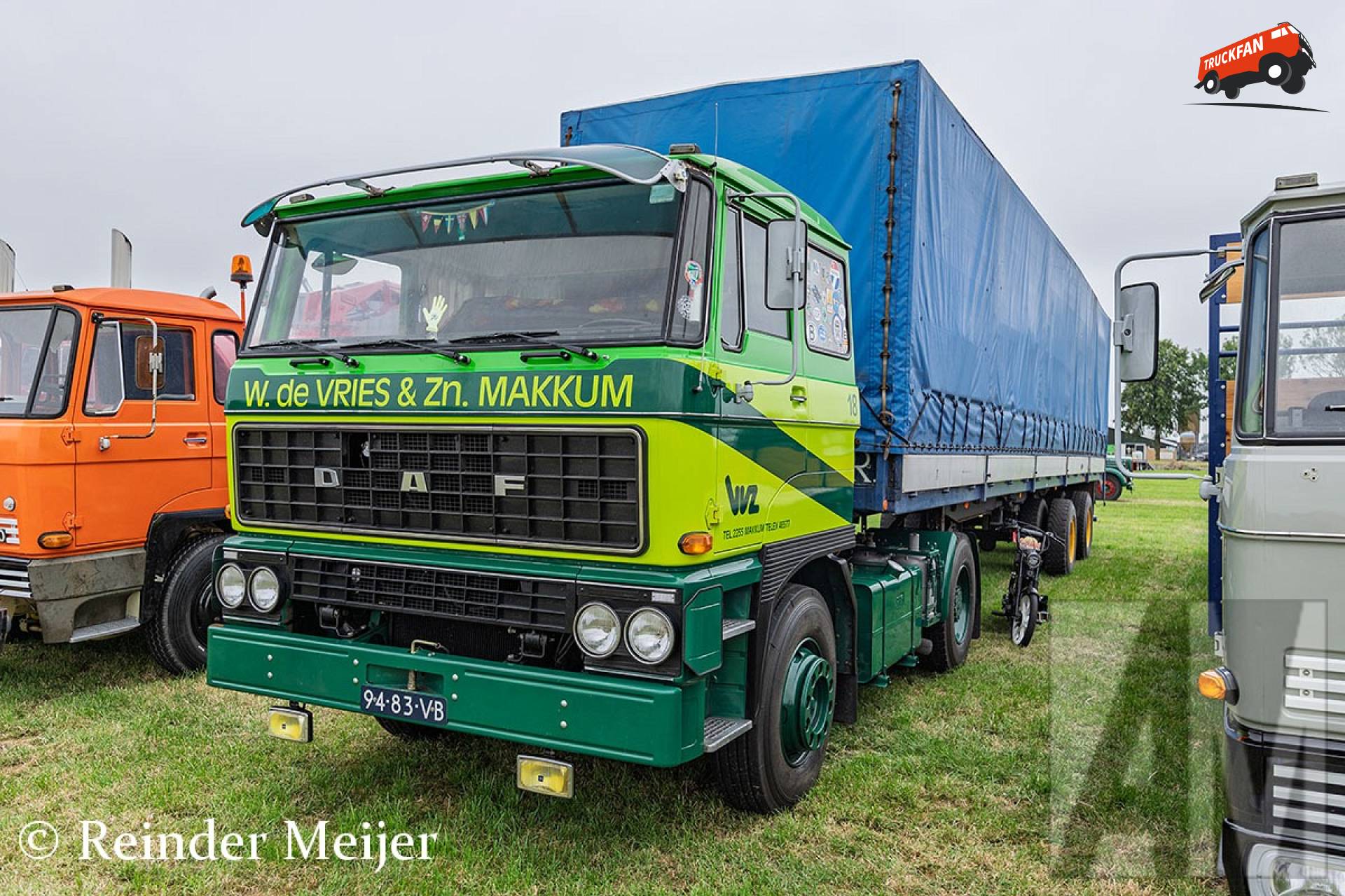 DAF 2800 in de kleuren van W. de Vries
