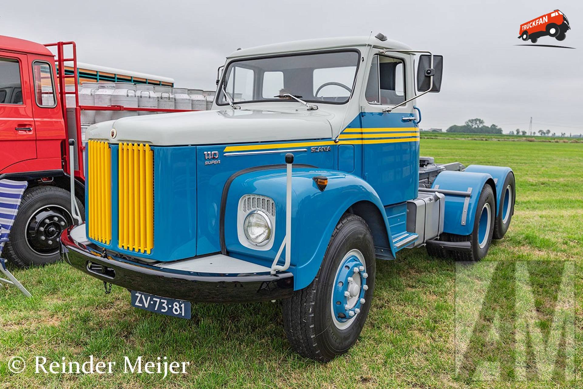 Scania L110 in Combex kleuren bij Oldtimerdei Nijlân