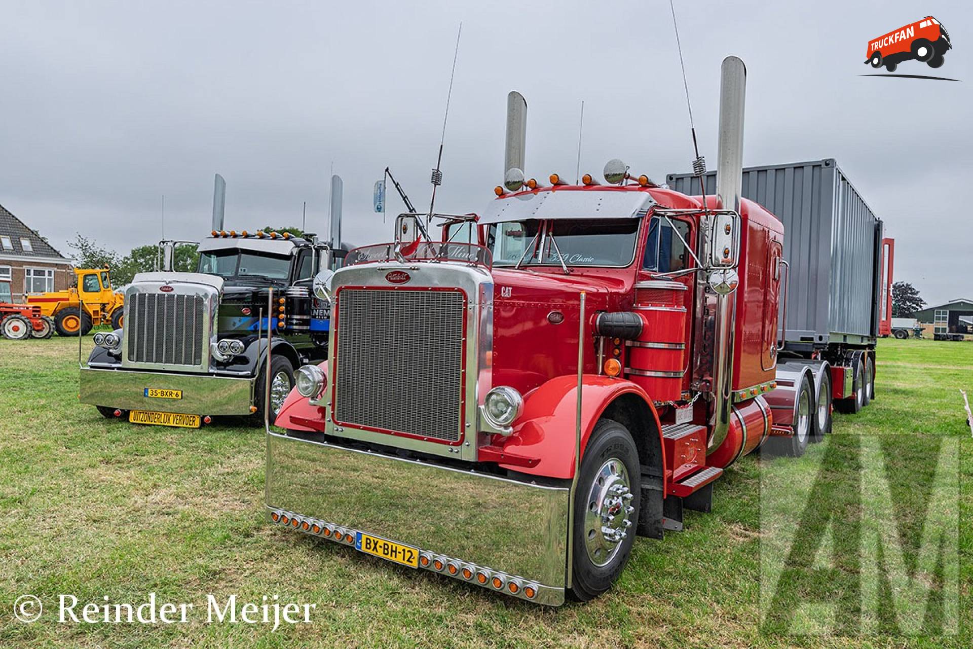Peterbilt 359 bij Oldtimerdei Nijlân