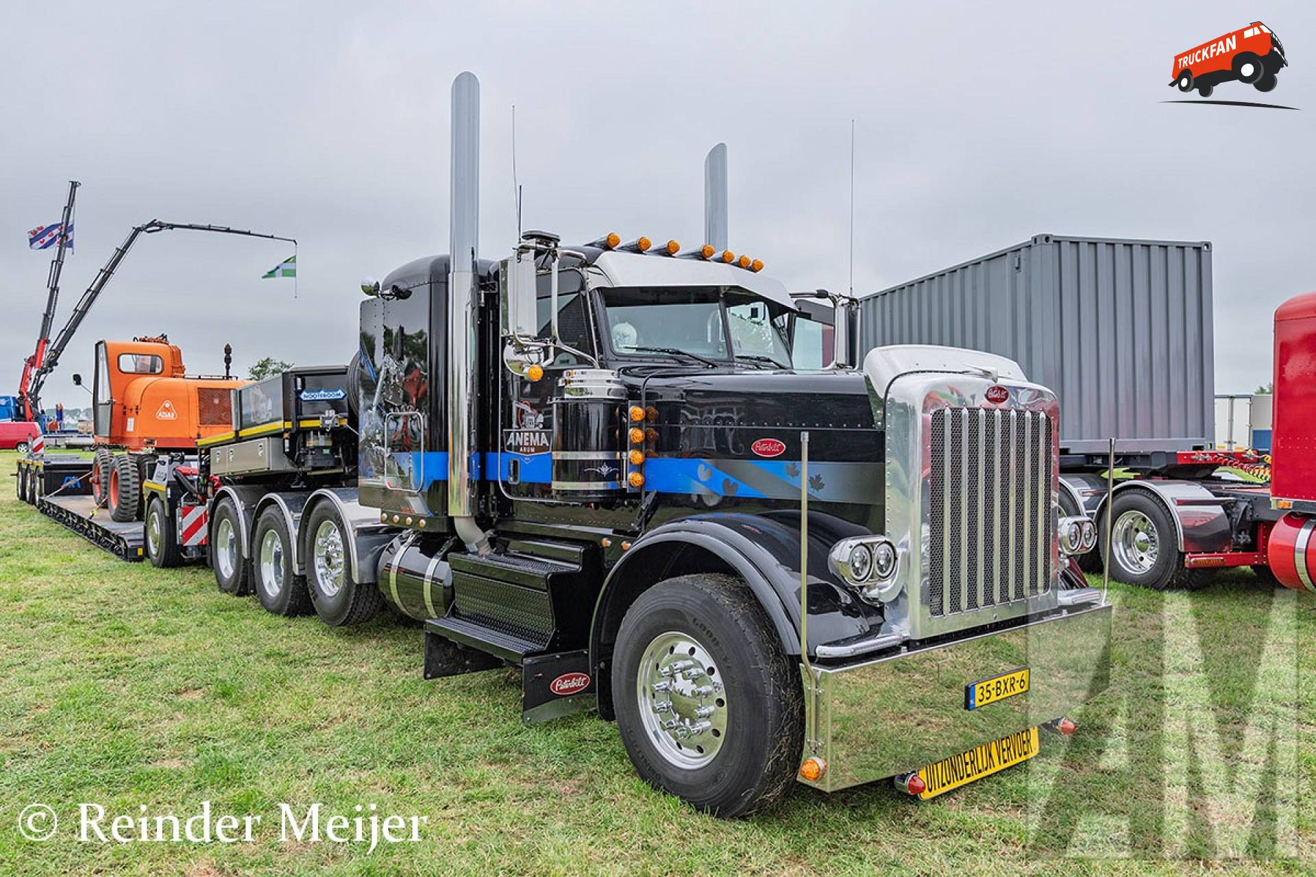 Peterbilt 389 van Anema Arum gefotografeerd