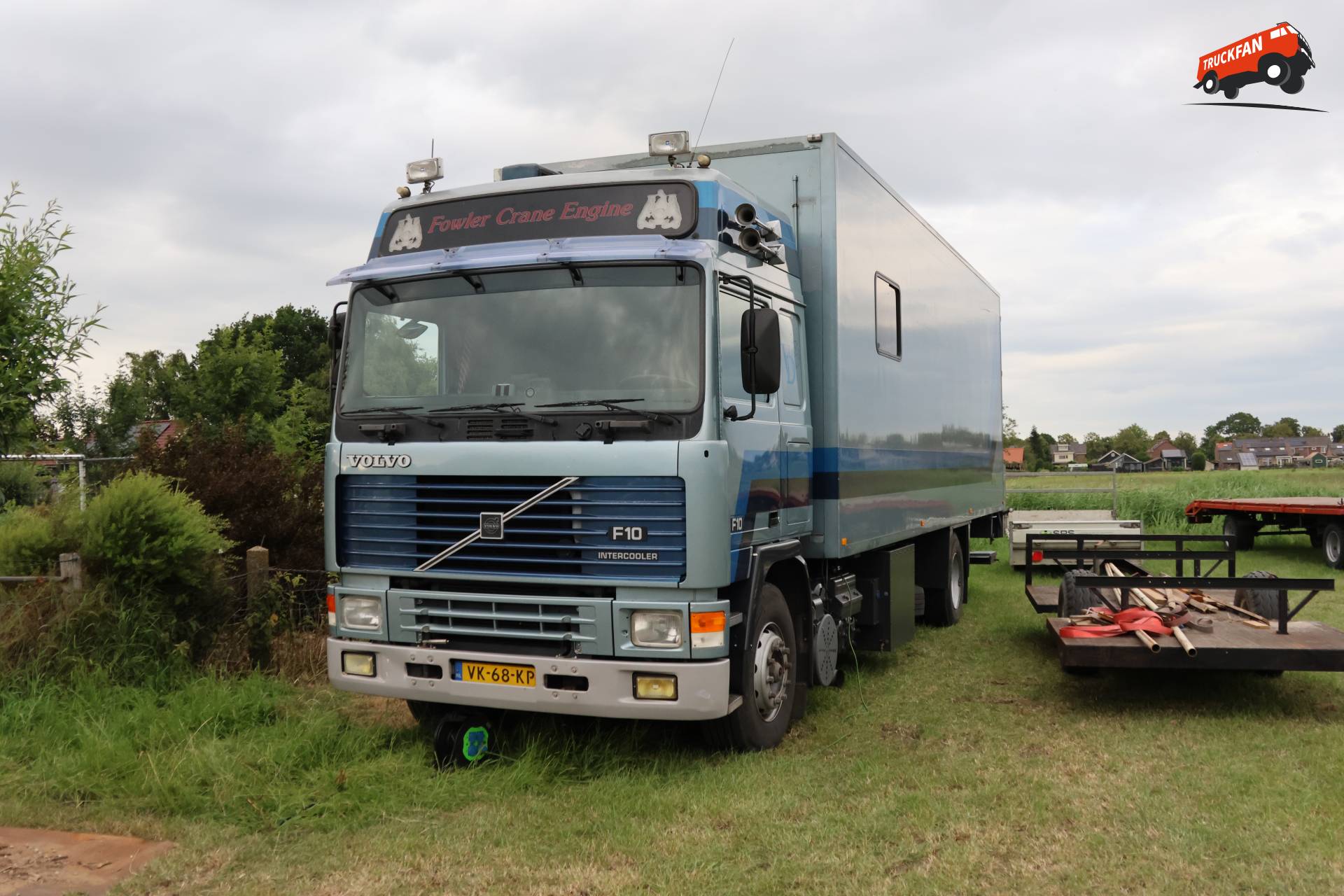 Volvo F10 vrachtwagen op historisch festival