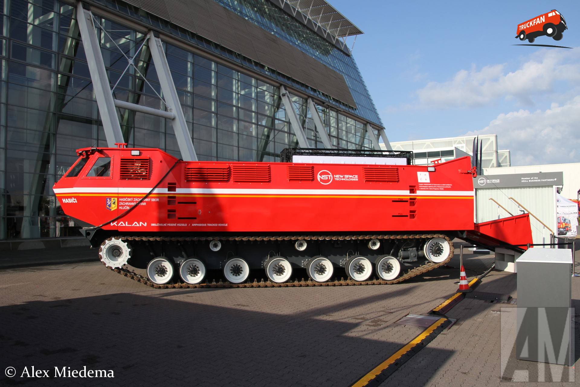 New Space Technologies Kalan amfibieveerboot bij Interschutz 2026