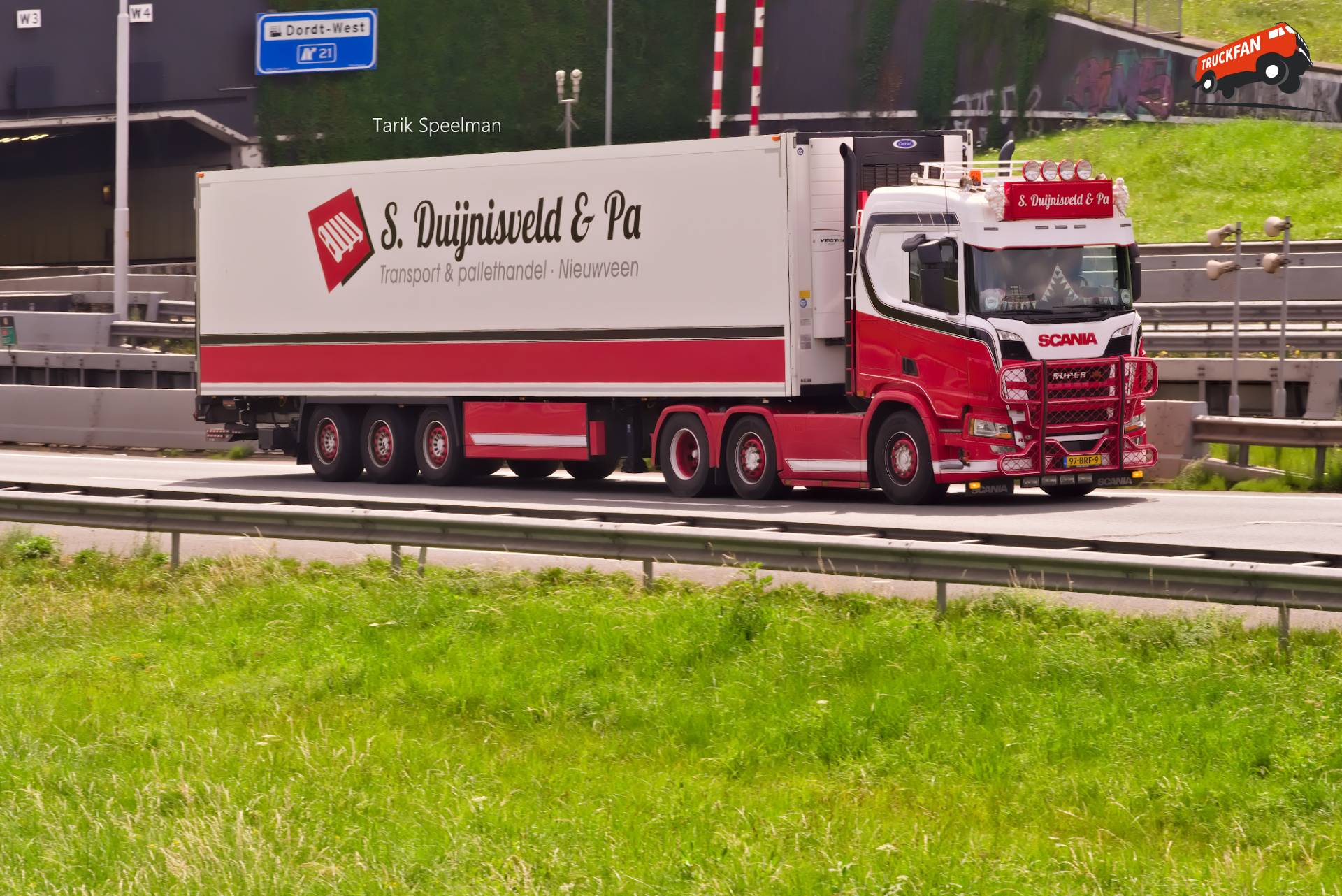 Scania R500 vrachtwagen met kenteken 97-BRF-9