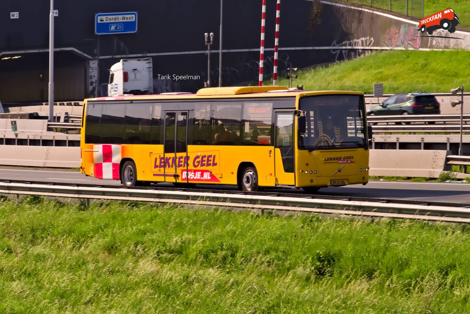 Volvo B7RLE party bus met kenteken BX-GV-43