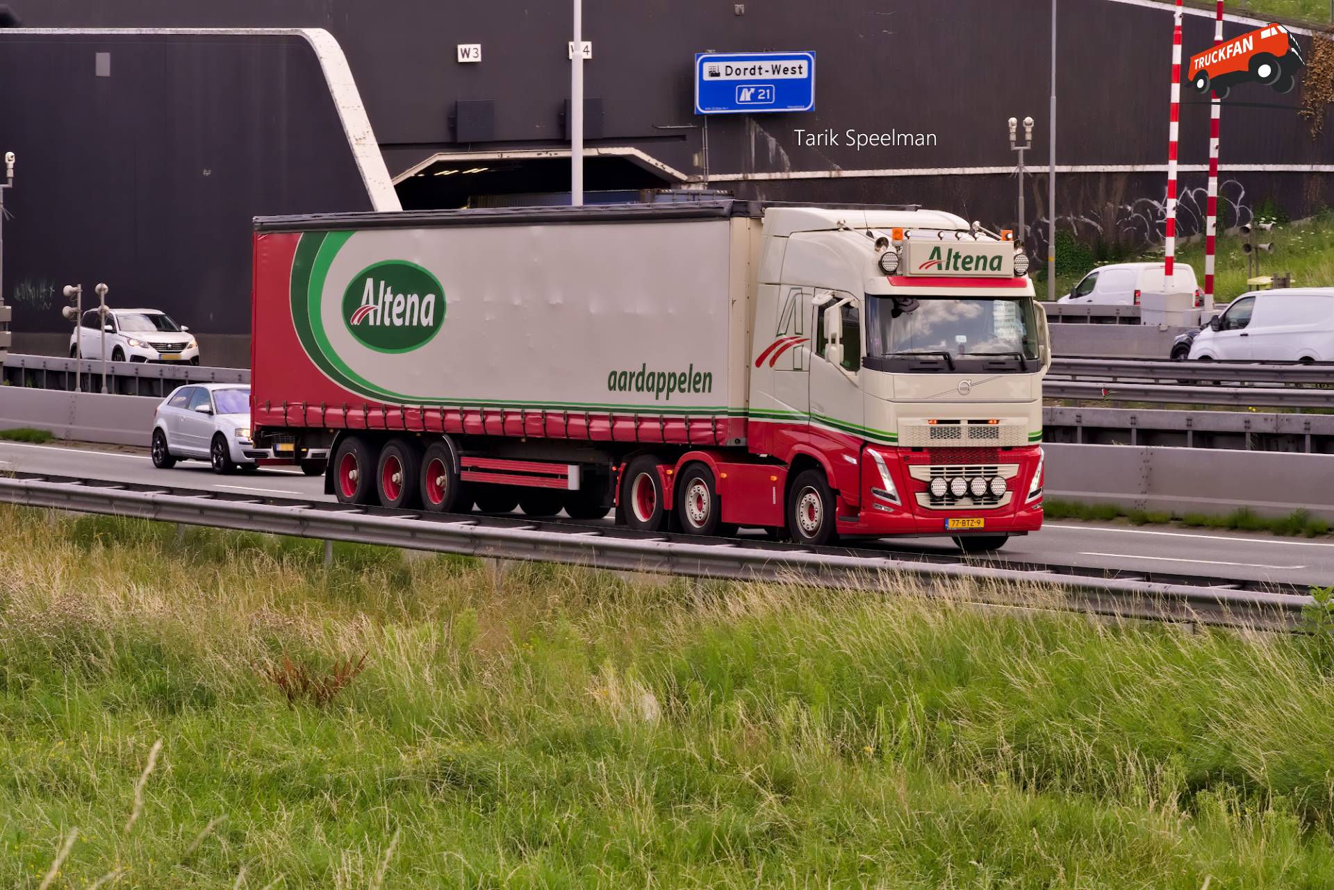 Volvo FH 5th gen vrachtwagen met kenteken 77-BTZ-9