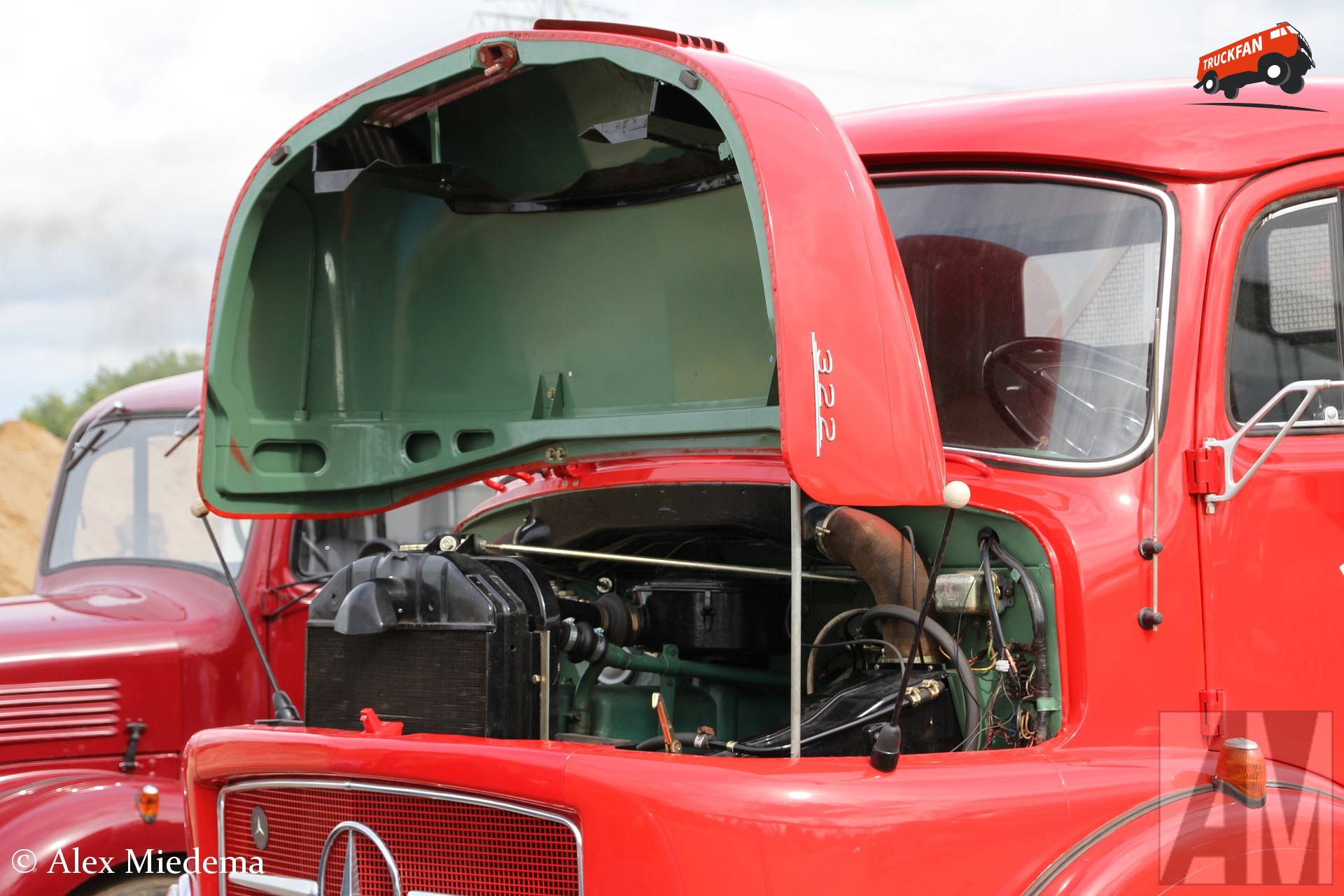 Mercedes-Benz Kurzhauber truck at Zandput De Dormelaar
