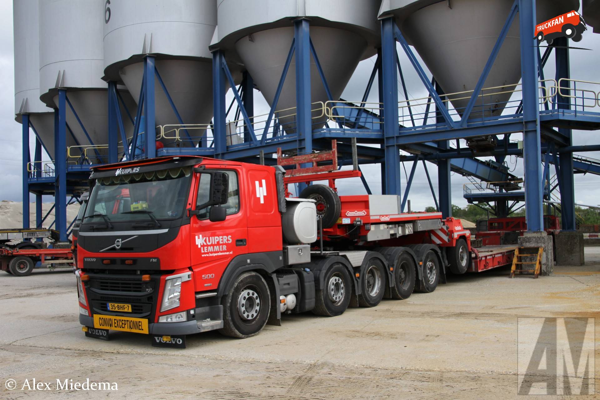 Volvo FM 500 truck with Nooteboom trailer