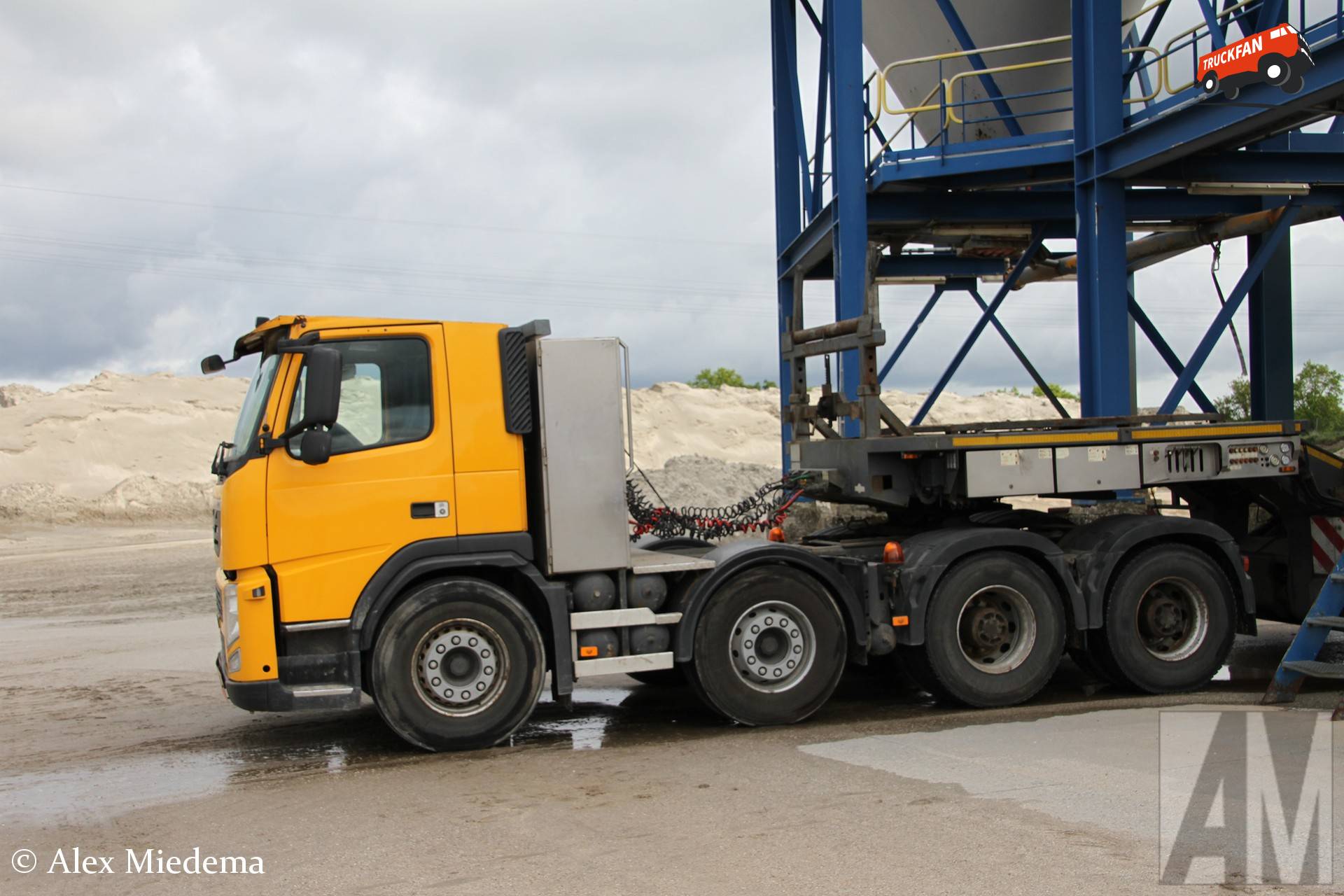 Heibedrijf M. Kool Volvo FM met schuin dak