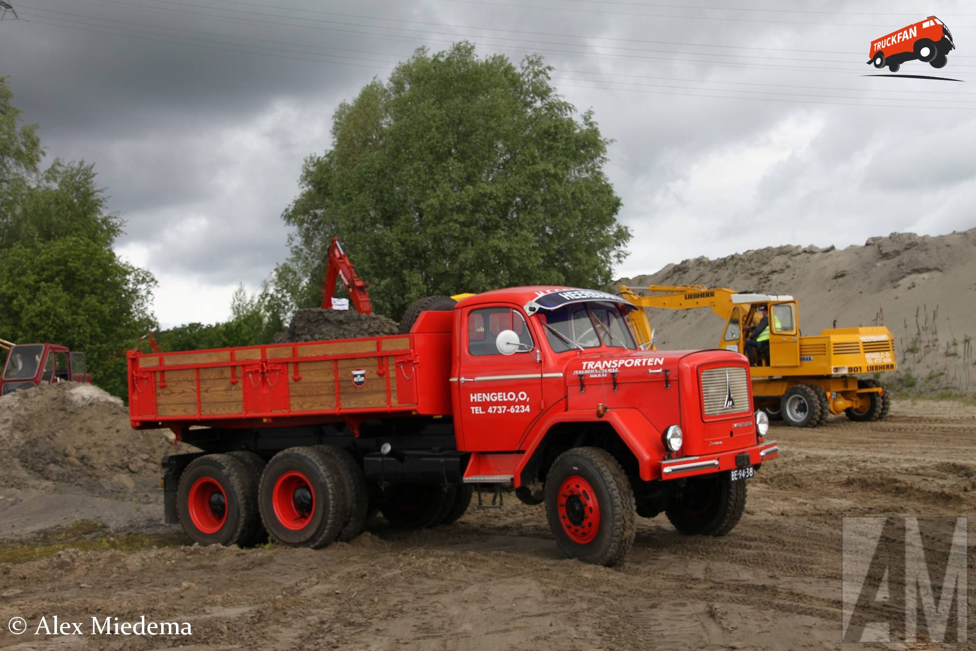 Magirus Deutz Eckhauber and Liebherr 901 at Markelo