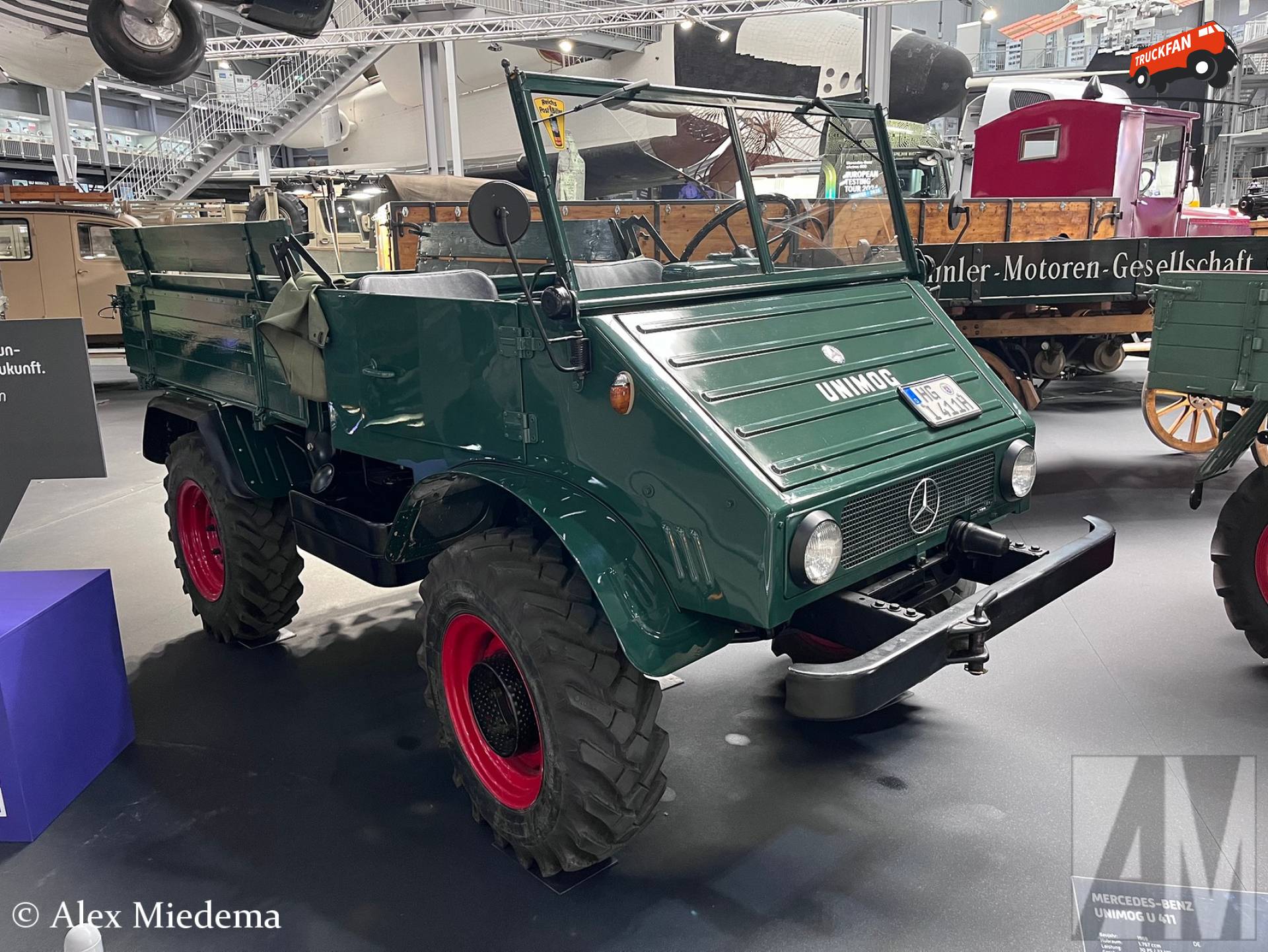 Unimog 411 from 1969 at Ausstellung 'Legends on Wheels'