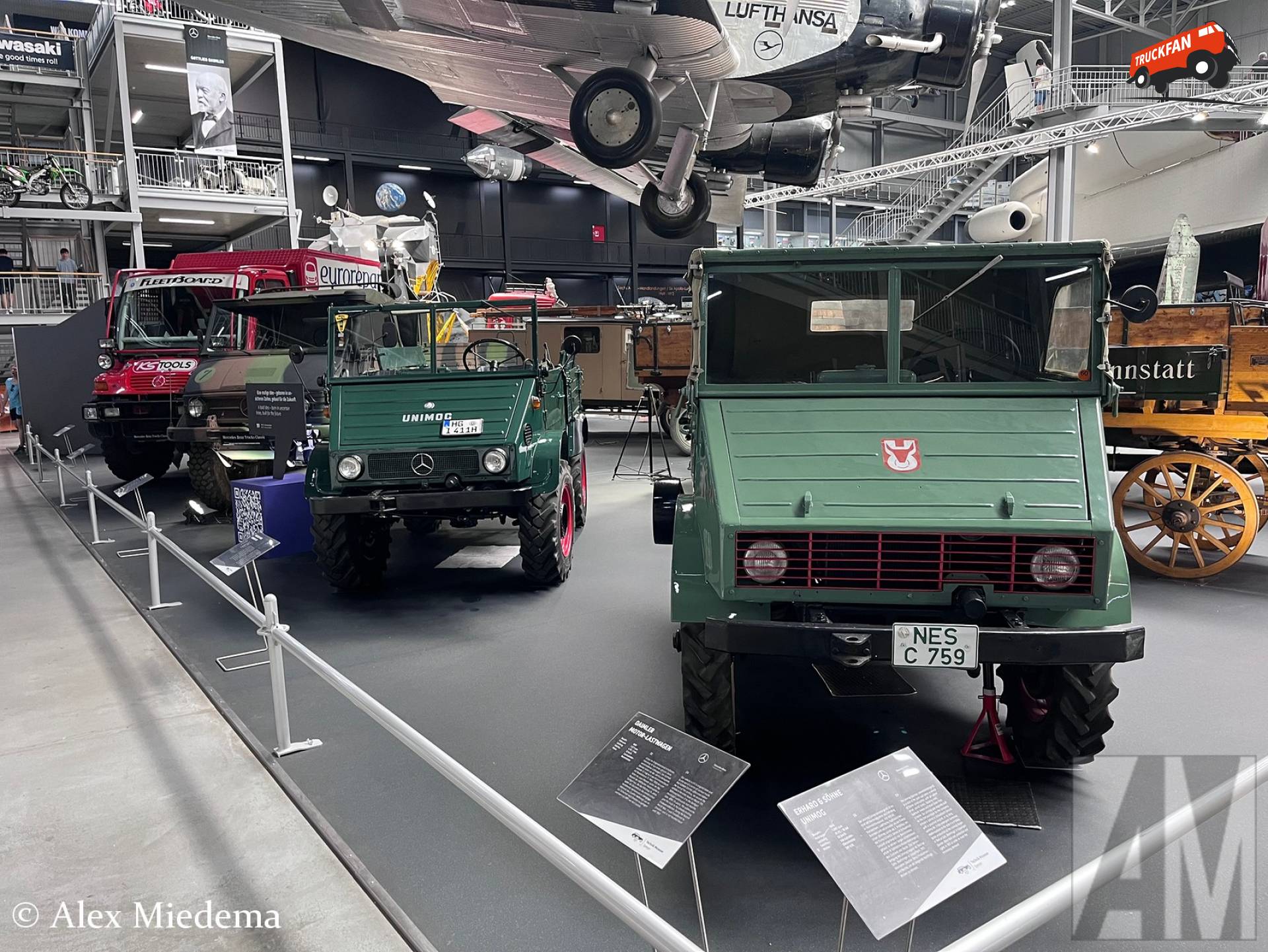 Erhard & Söhne Unimog prototype uit 1946, vergezeld door zijn nazaten