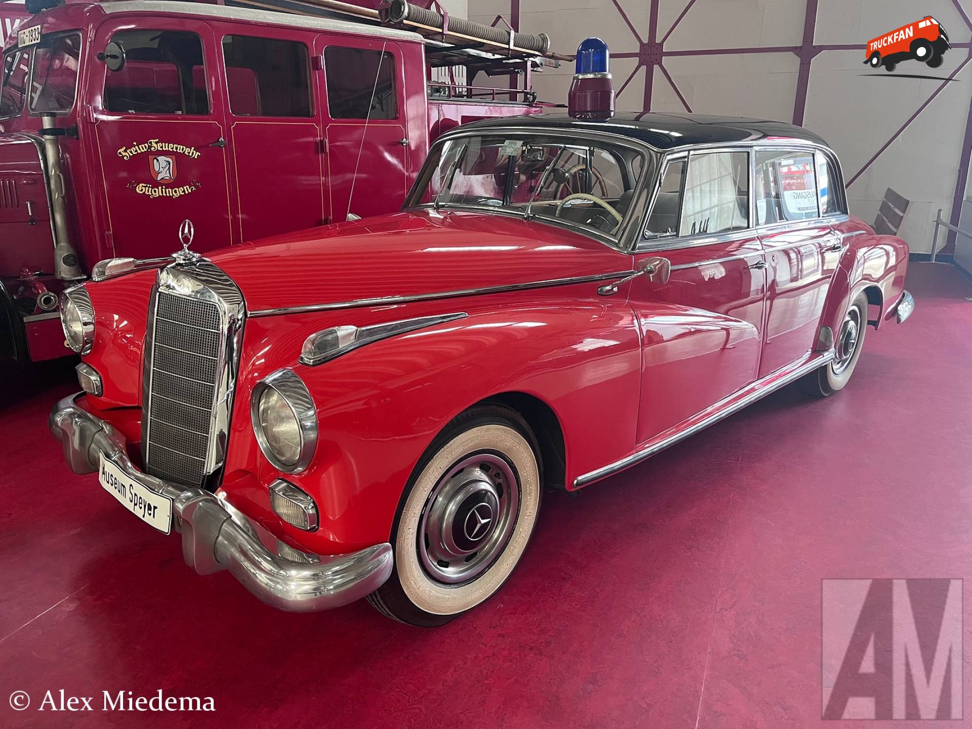Mercedes-Benz 300D uit 1958 in Technik Museum Speyer