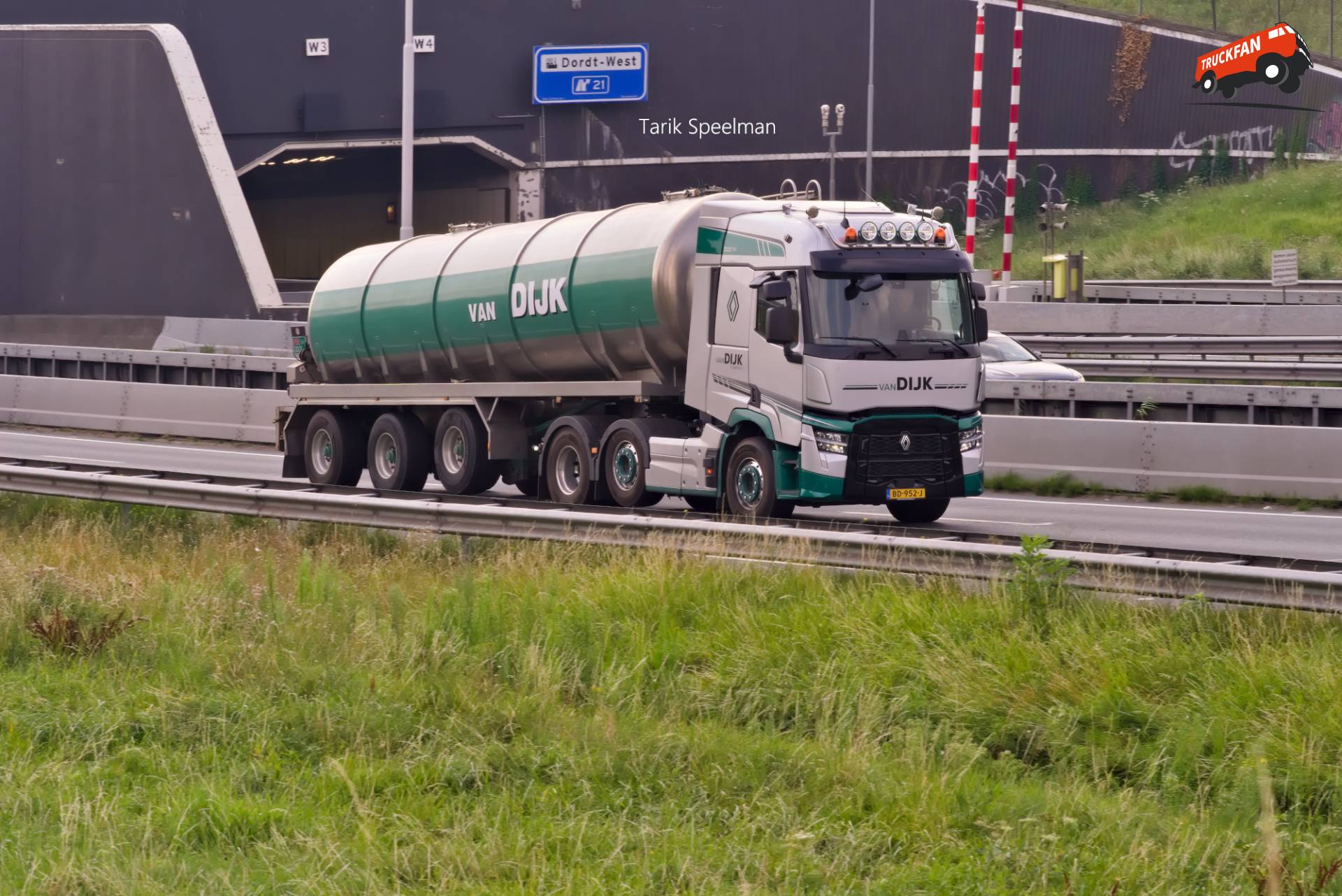 Renault T-Serie Evolution vrachtwagen BD-952-J