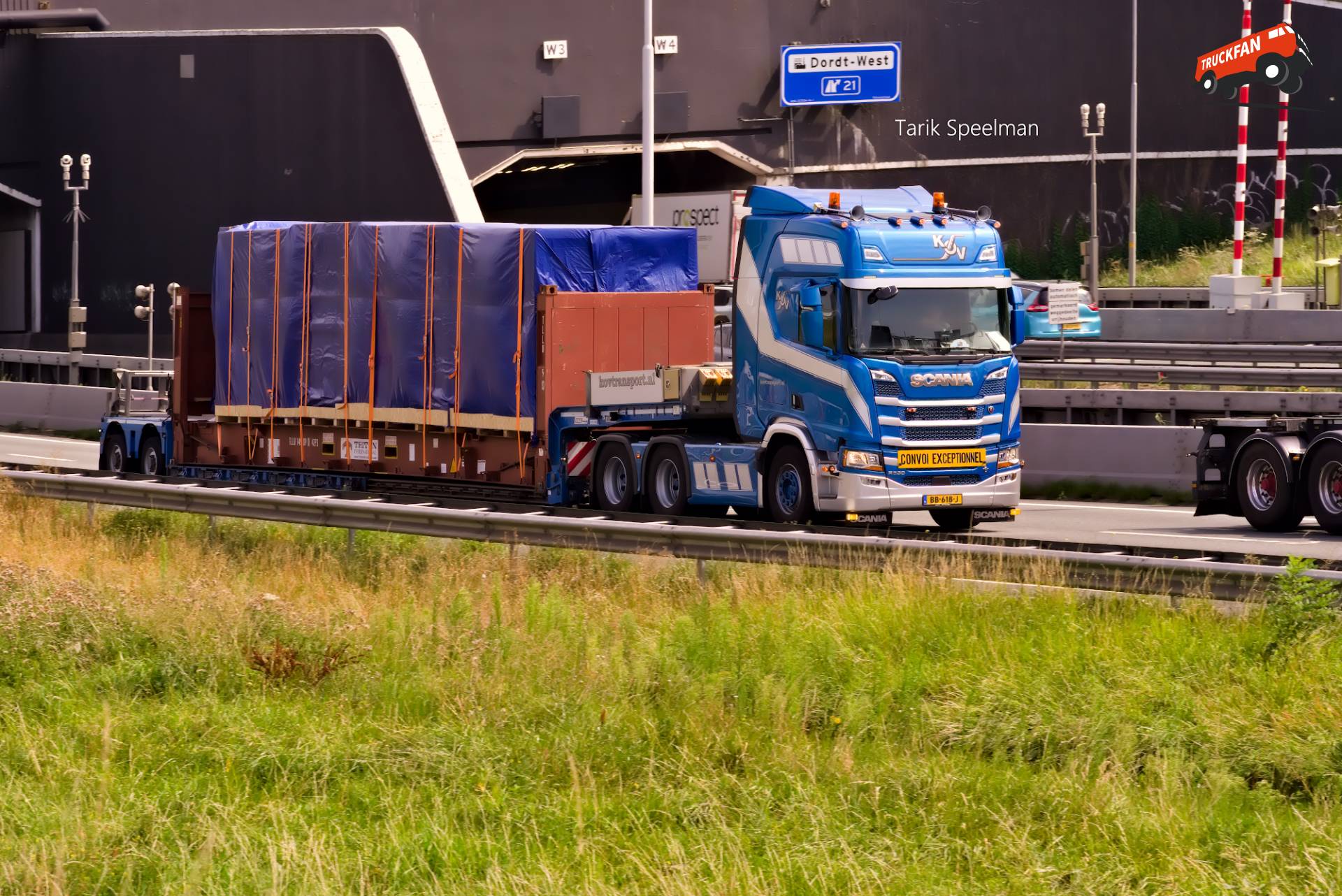 Scania R530 vrachtwagen met kenteken BB-618-J