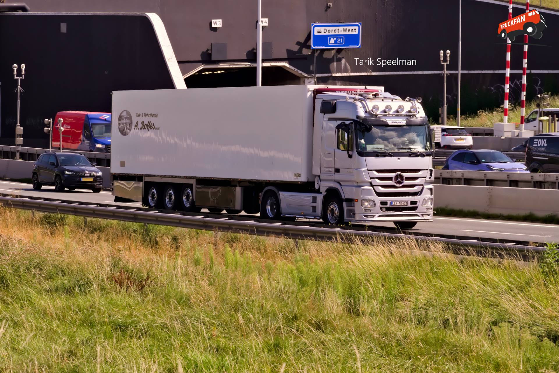 Mercedes-Benz Actros MP3 met kenteken LER AR 601