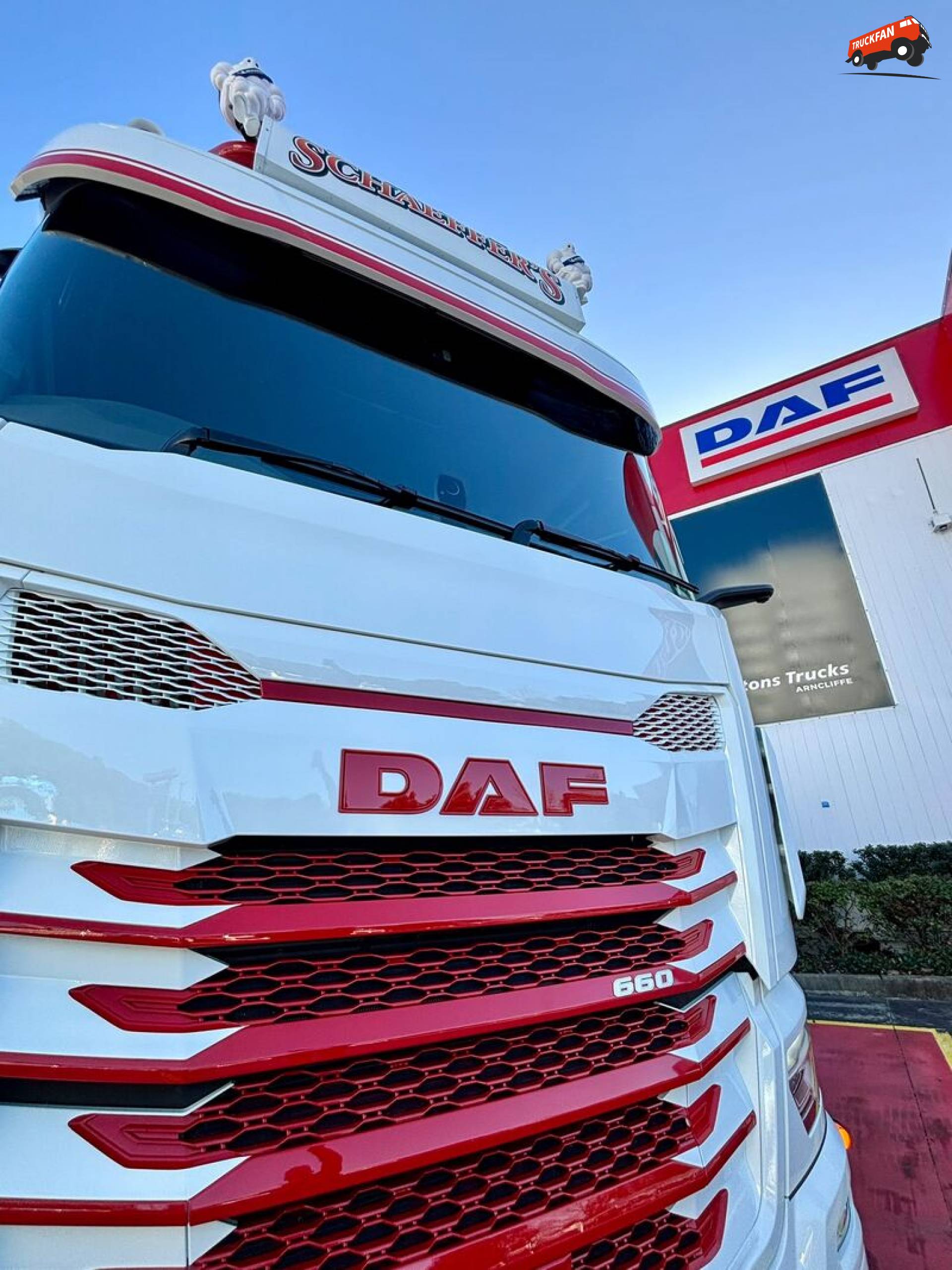 Schaeffers Transport Receiving New DAF XG660 Truck