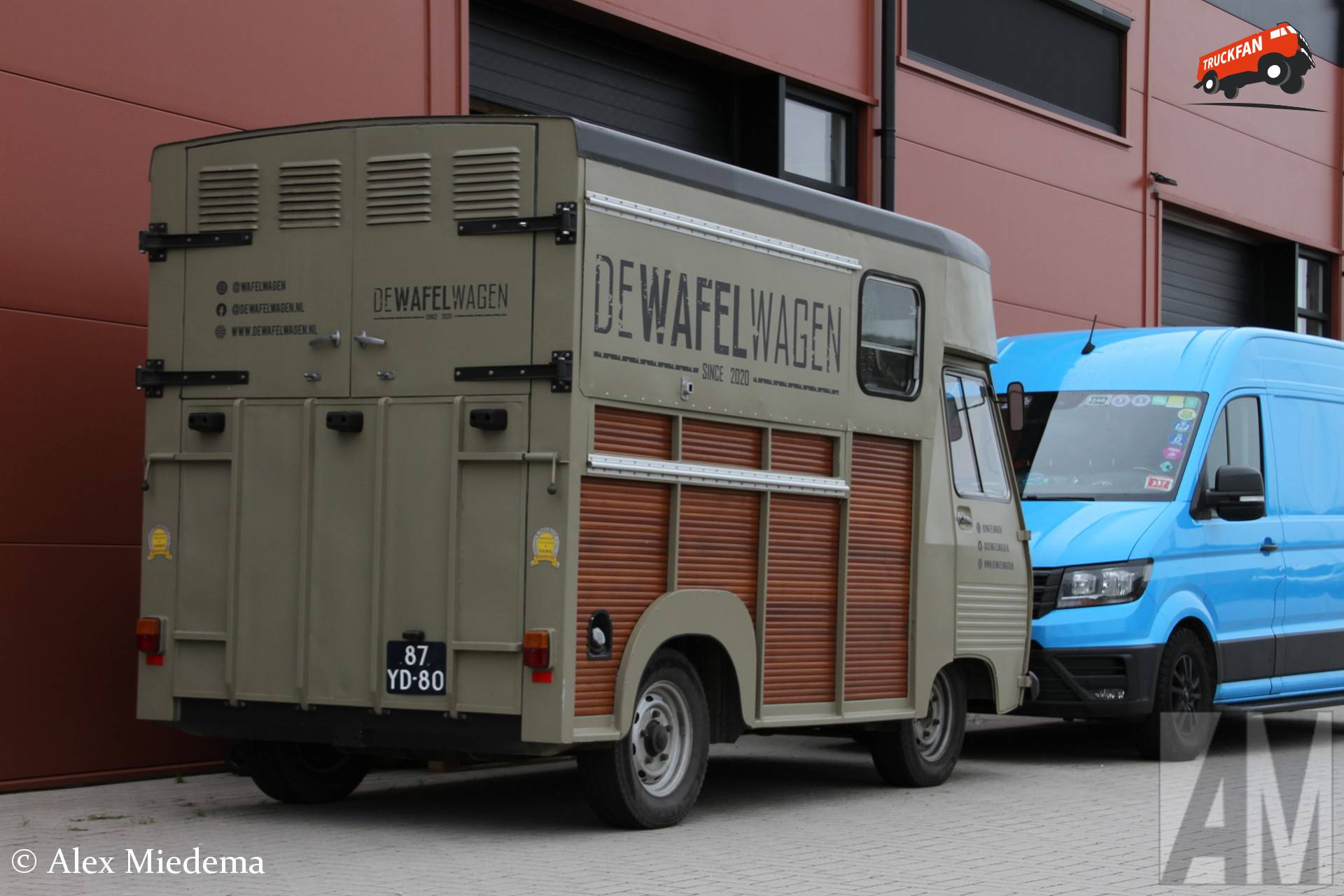 Peugeot J7 foodtruck in Leeuwarden