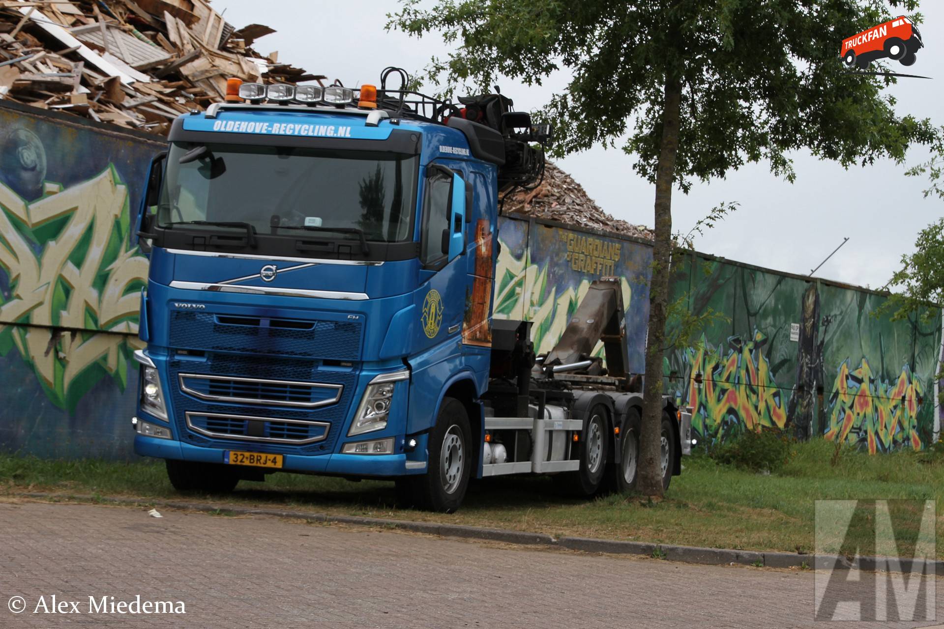 Volvo FH 4e generatie vrachtwagen in Leeuwarden