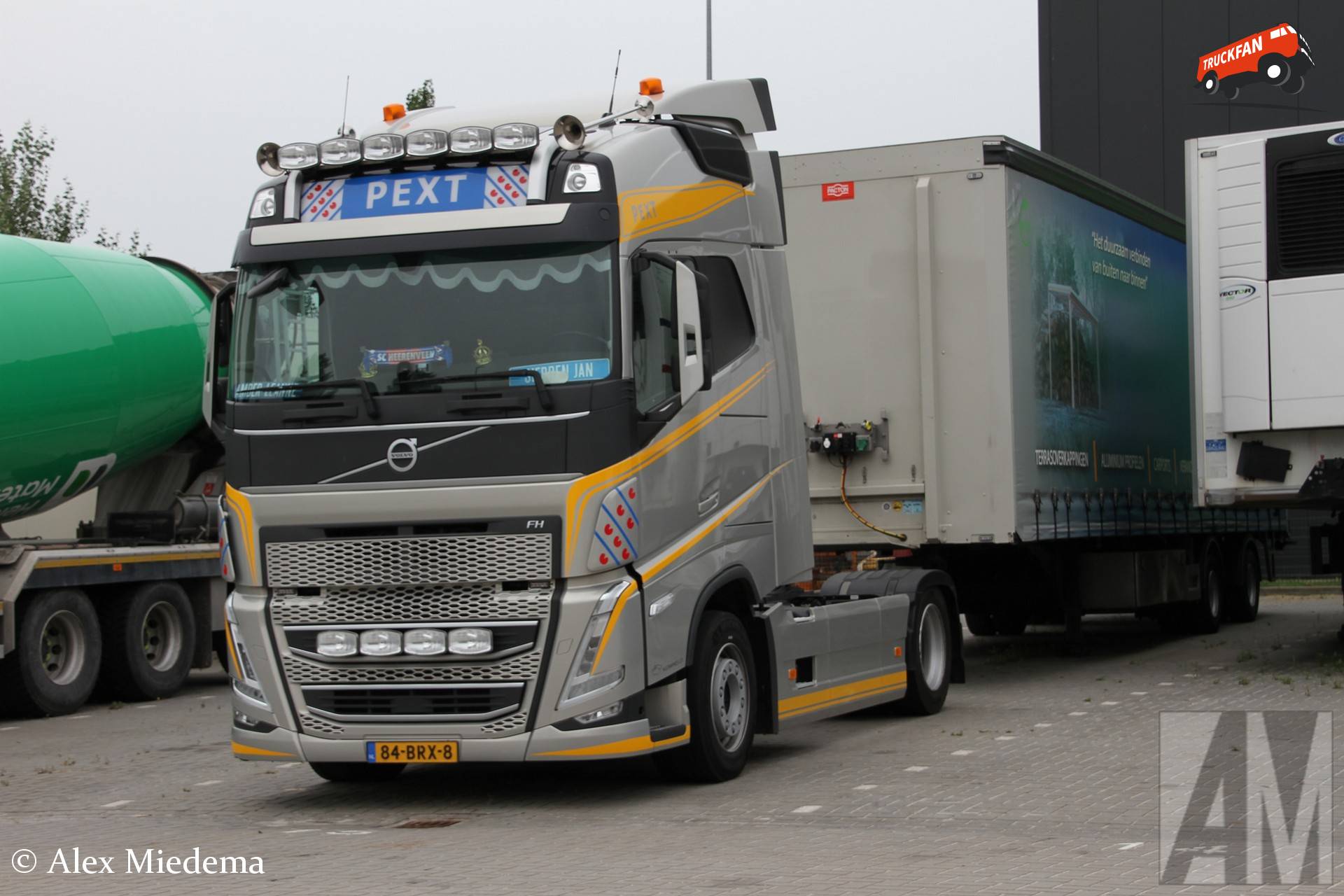 Volvo FH 5th Gen van Pext