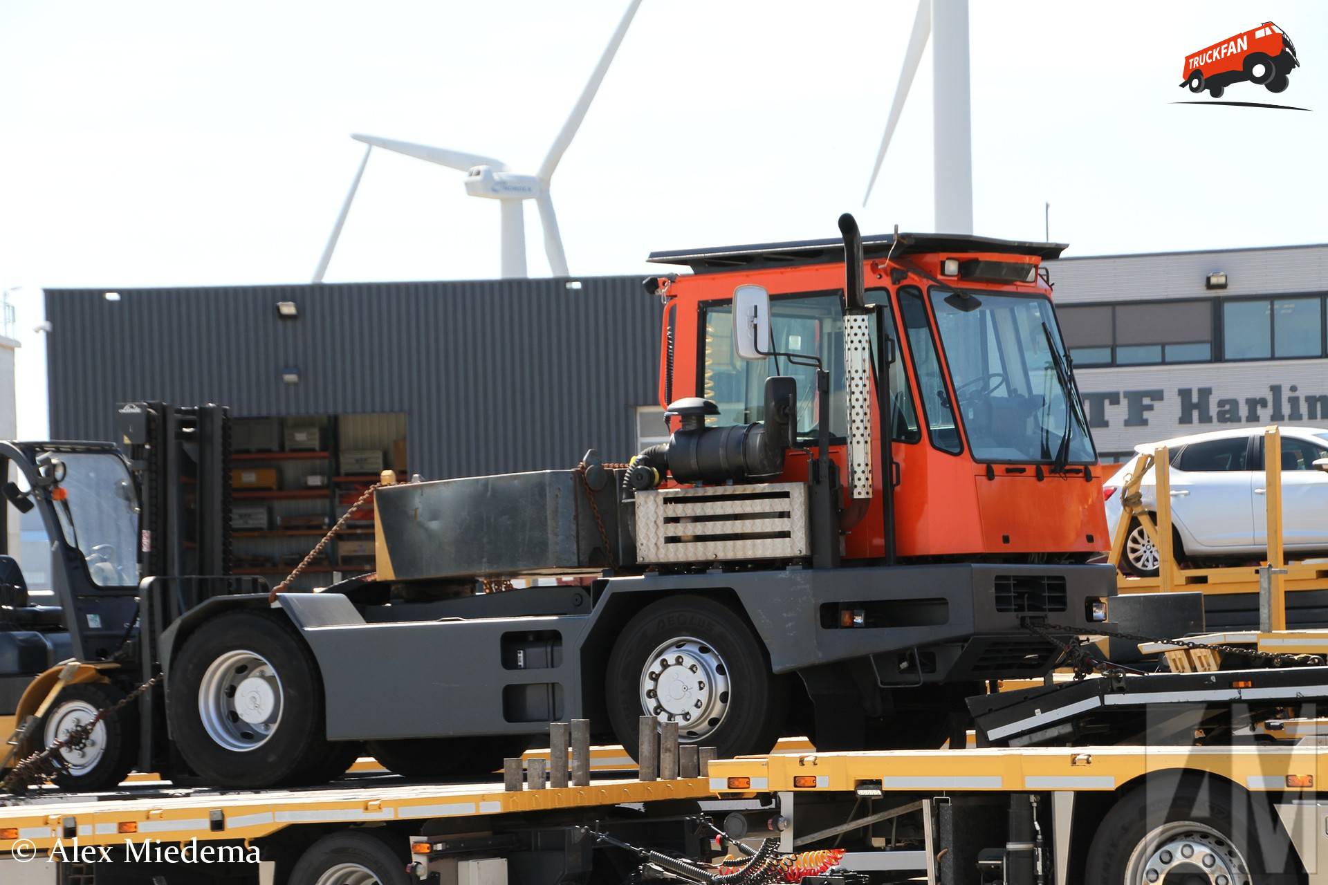 MAFI Terminaltrekker bij KTF Harlingen