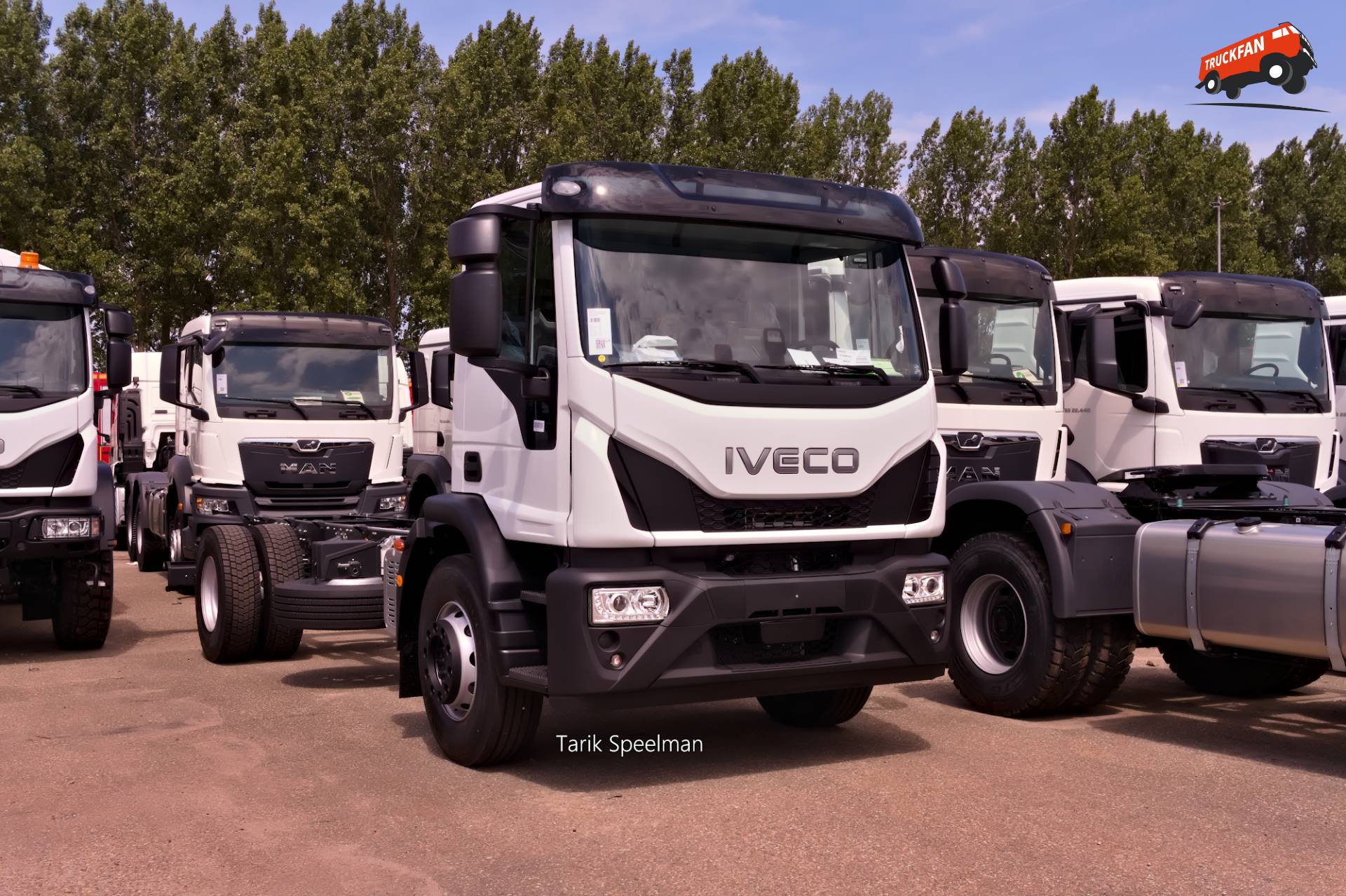 Iveco EuroCargo chassis bij PK Trucks in Nieuwerkerk