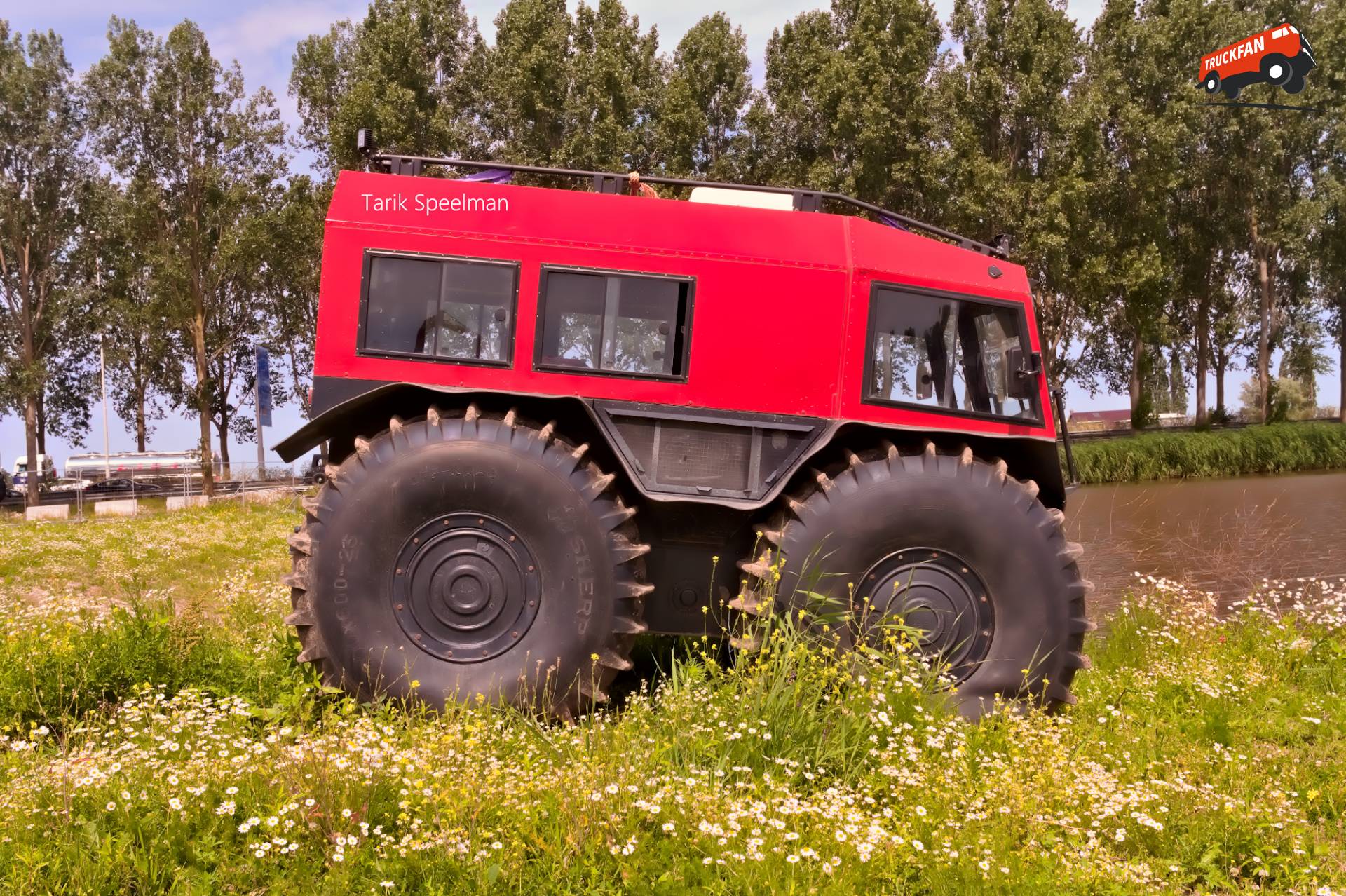 Sherp N 1200 on the grounds of PK Trucks