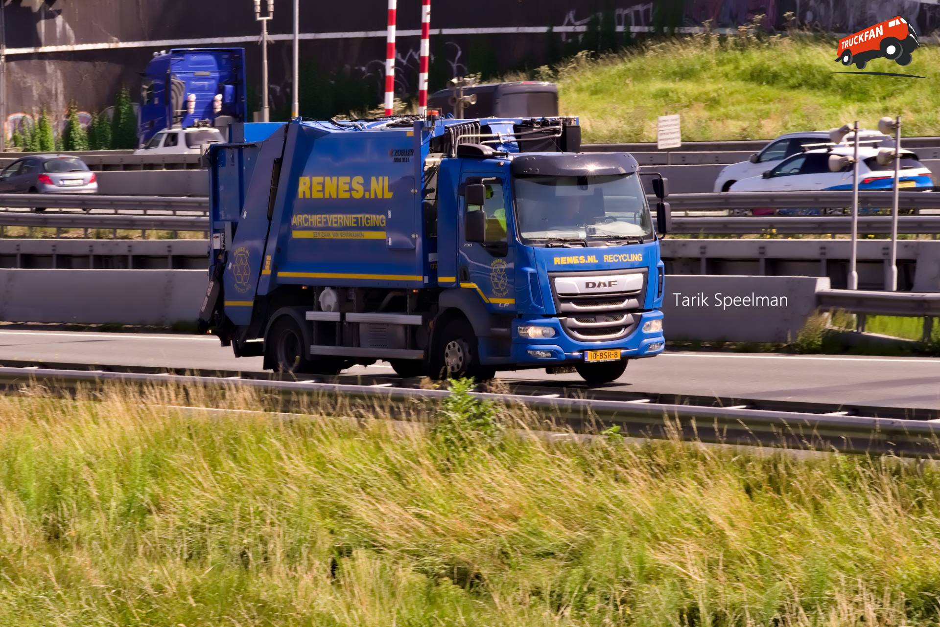 DAF LF Euro 6 vrachtwagen met kenteken 10-BSR-8