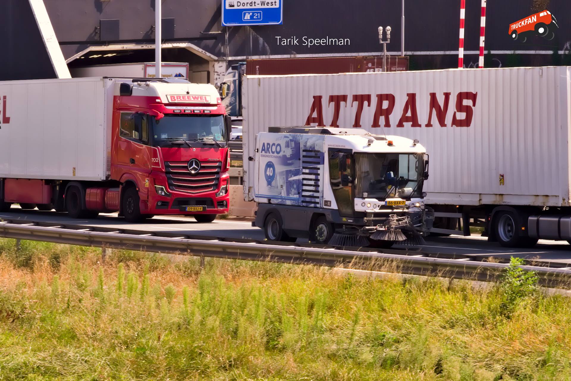 Veegmachine RAVO 5-Series en Mercedes-Benz Actros MP5