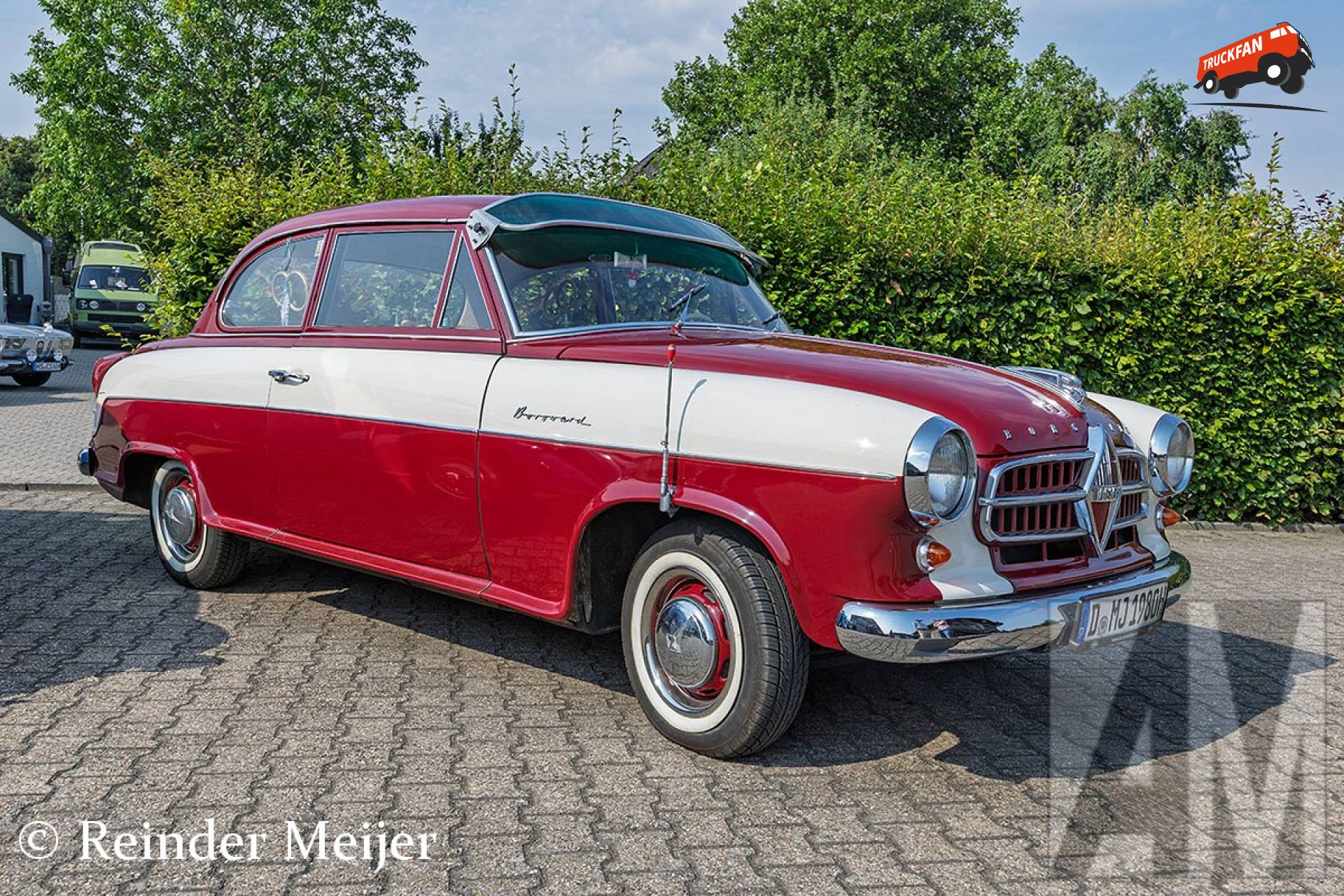 Borgward machine tijdens oldtimertreffen in Birgden