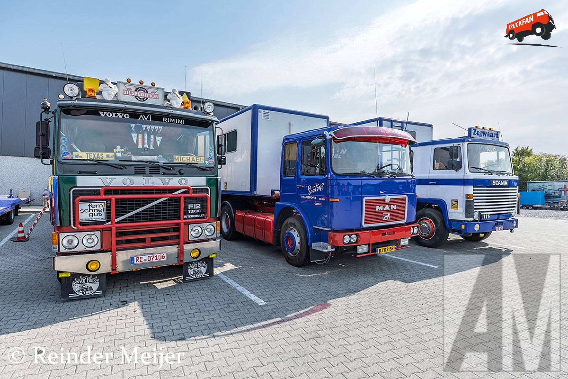 Oldtimertreffen in Birgden met diverse vrachtwagens